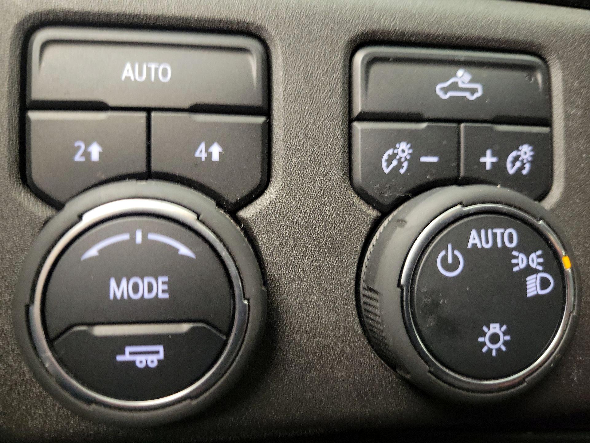 Thumbnail: 2022 Chevrolet Silverado 1500 - 13