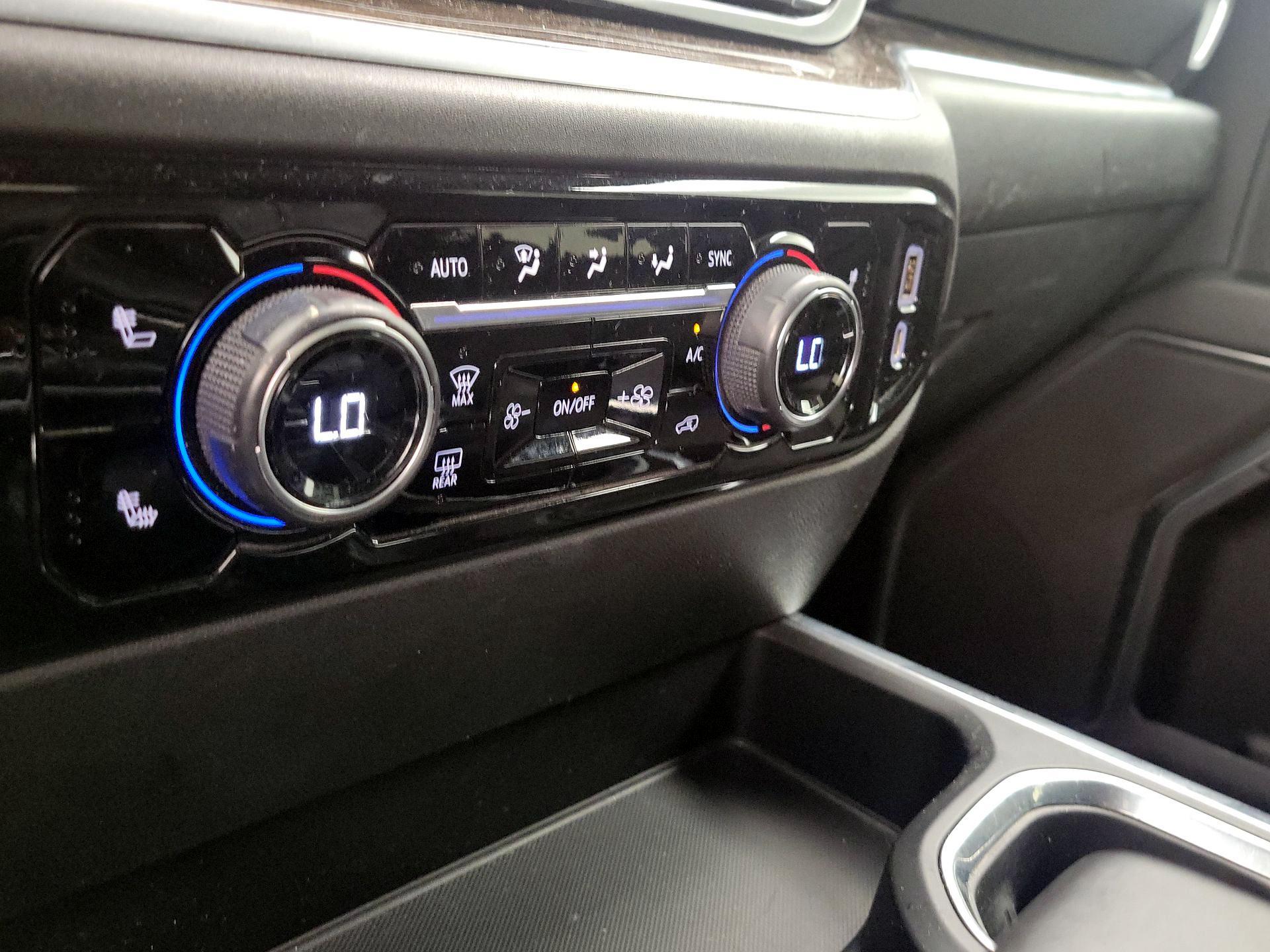 Thumbnail: 2022 Chevrolet Silverado 1500 - 16