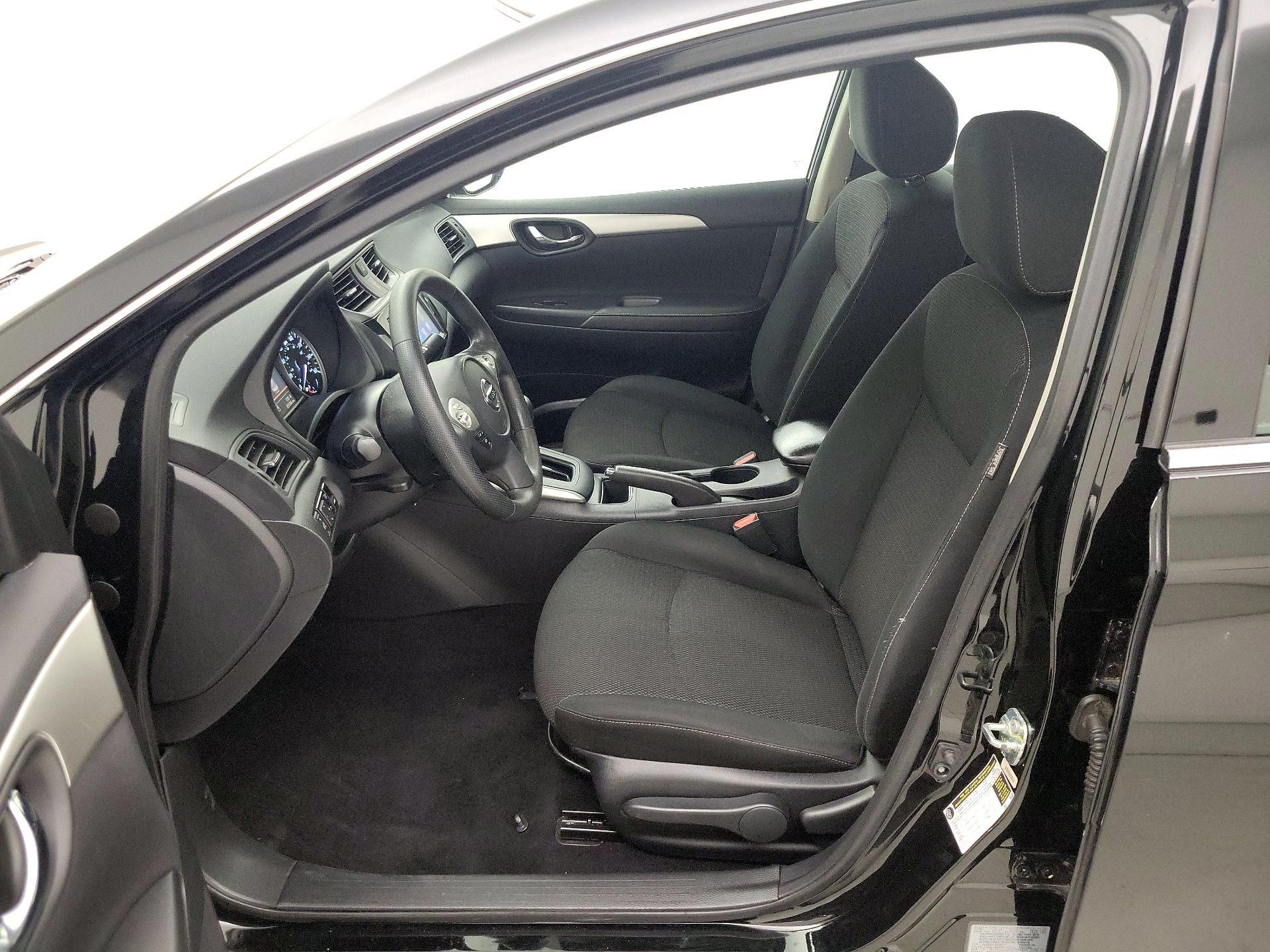 Thumbnail: 2019 Nissan Sentra - 11