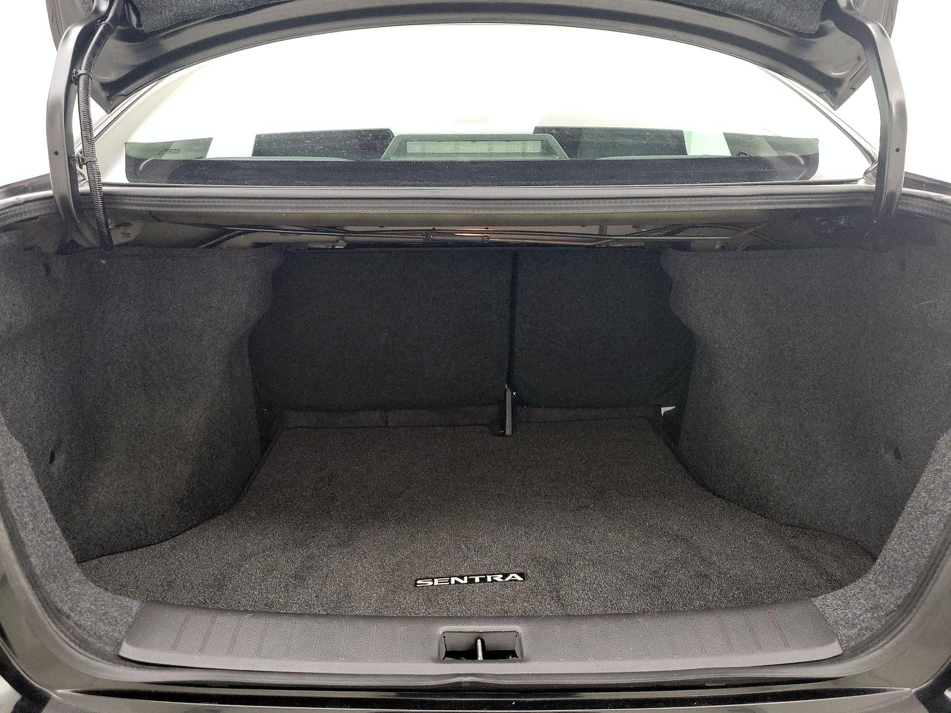 Thumbnail: 2019 Nissan Sentra - 20