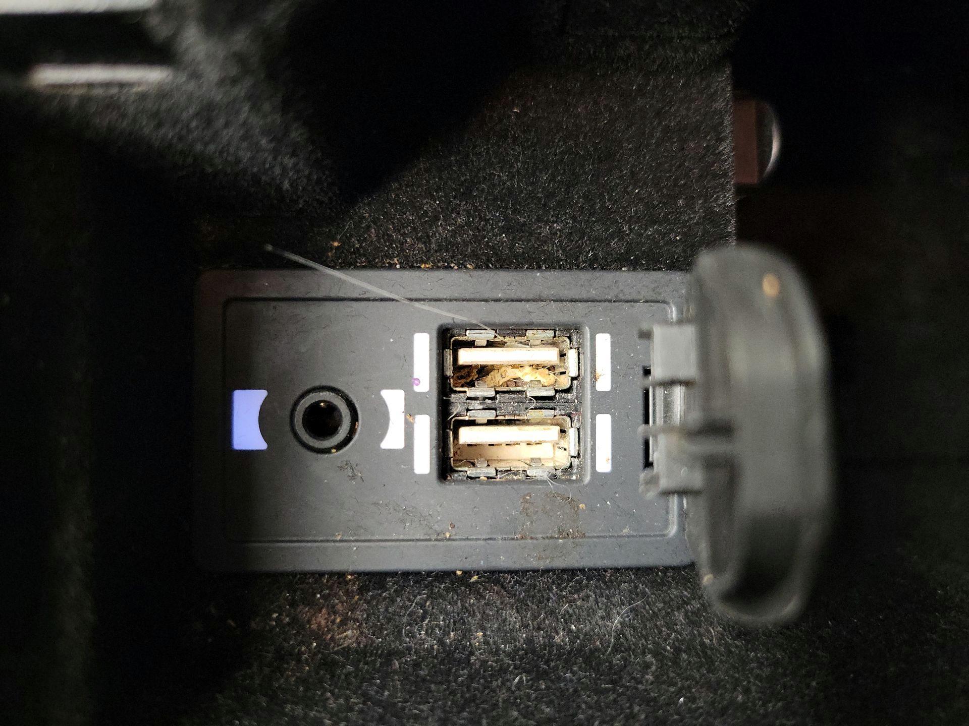 Thumbnail: 2014 Lexus IS - 18