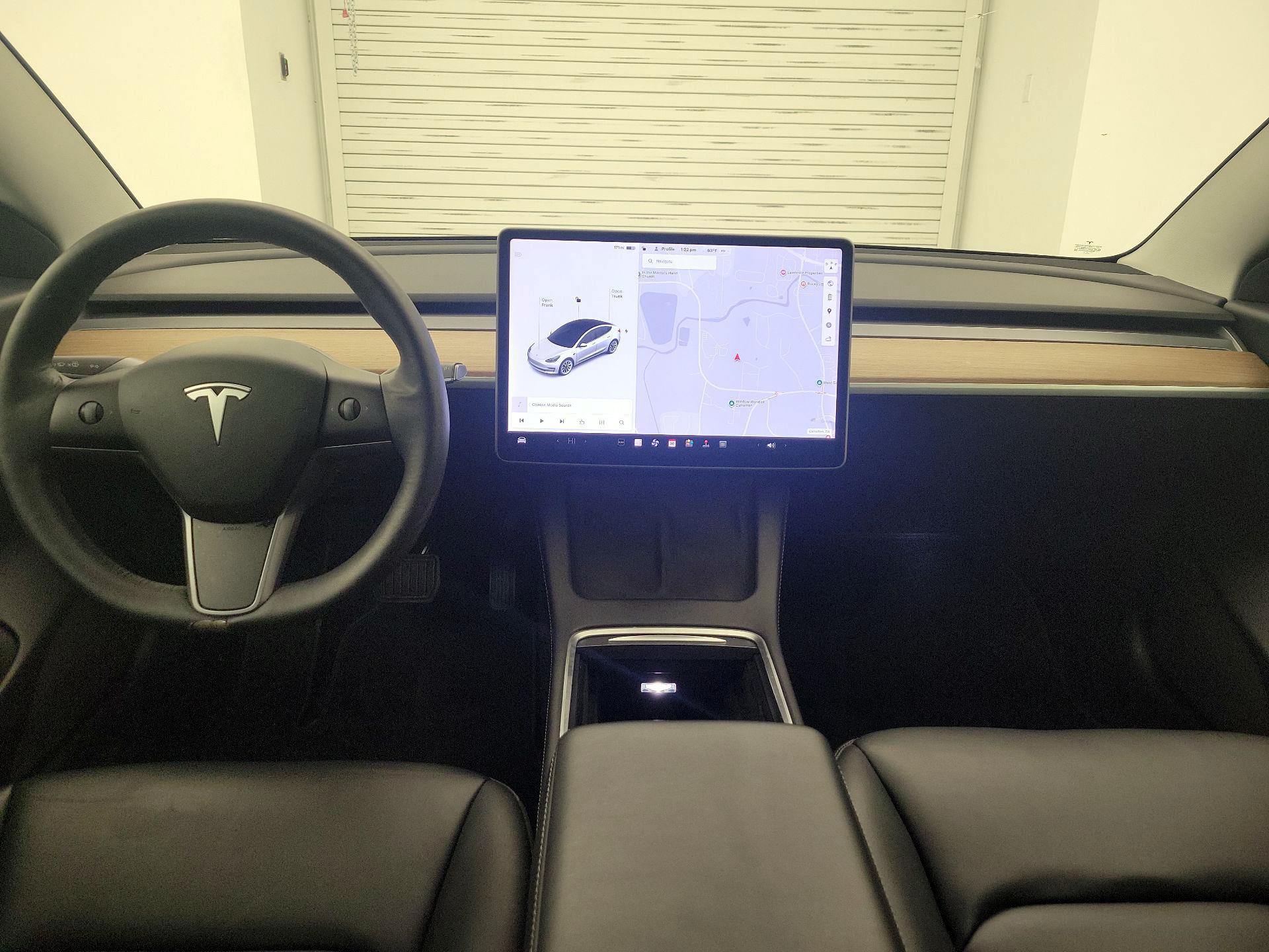 Thumbnail: 2021 Tesla Model 3 - 9