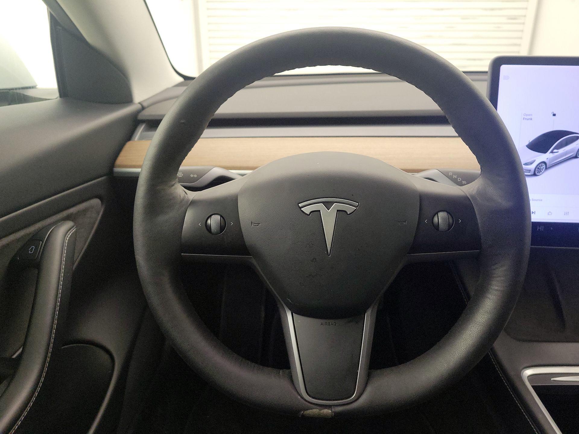 Thumbnail: 2021 Tesla Model 3 - 10