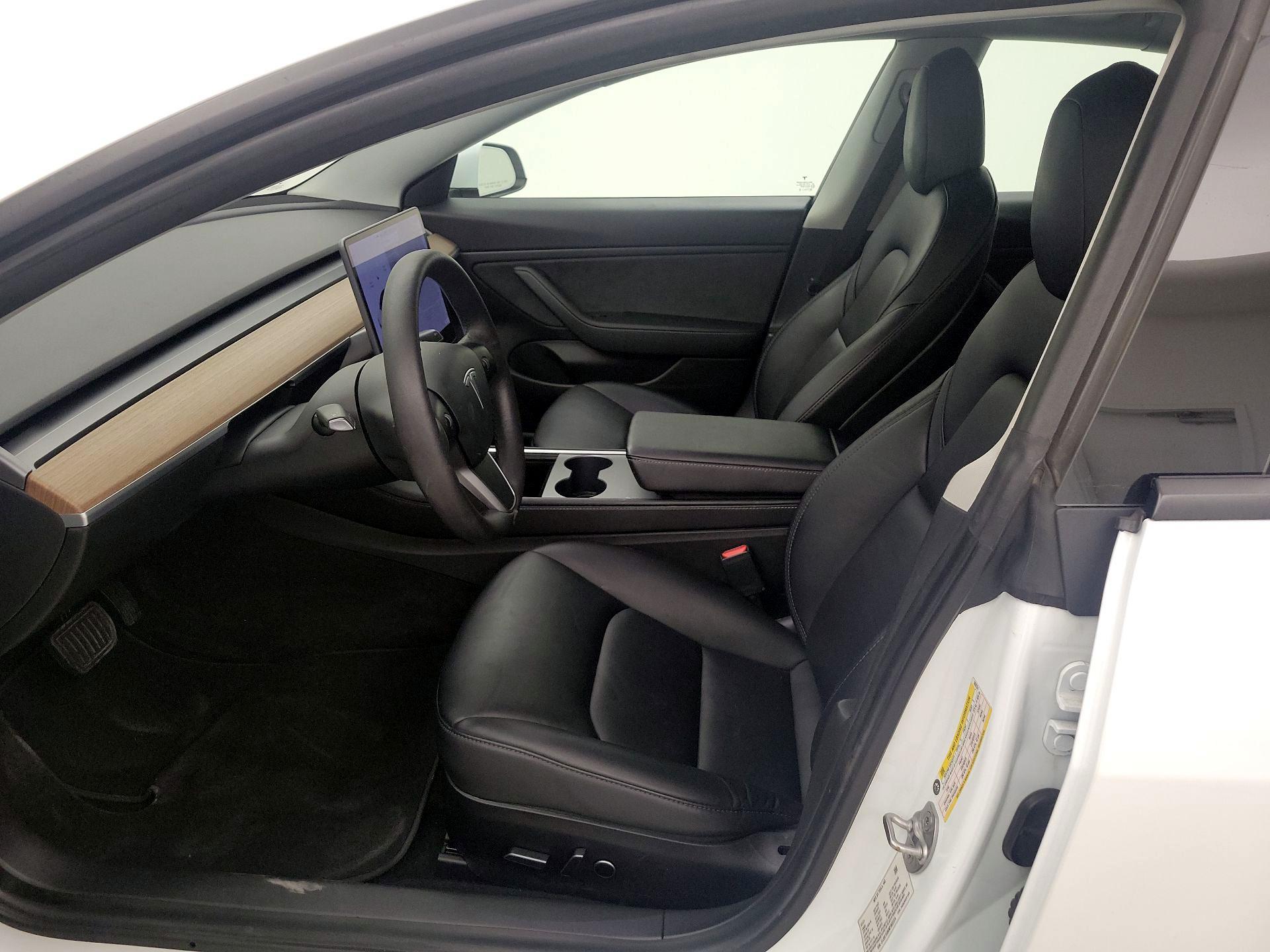 Thumbnail: 2021 Tesla Model 3 - 11