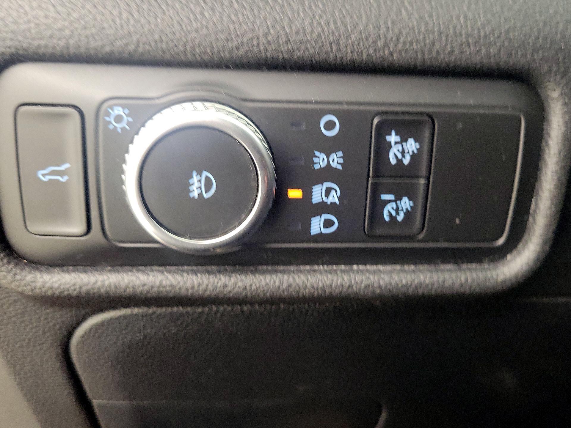 Thumbnail: 2021 Ford Explorer - 13