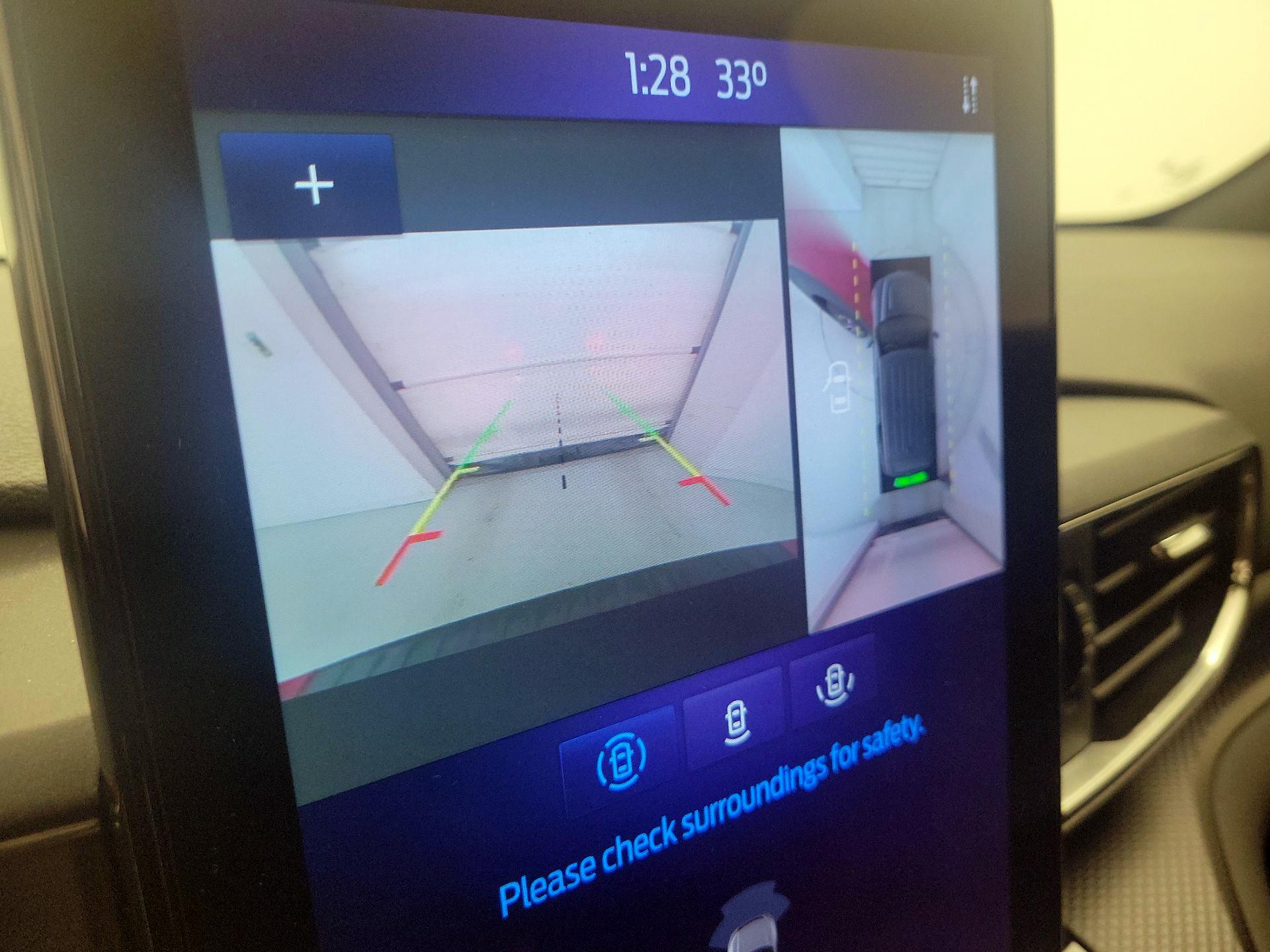 Thumbnail: 2021 Ford Explorer - 15