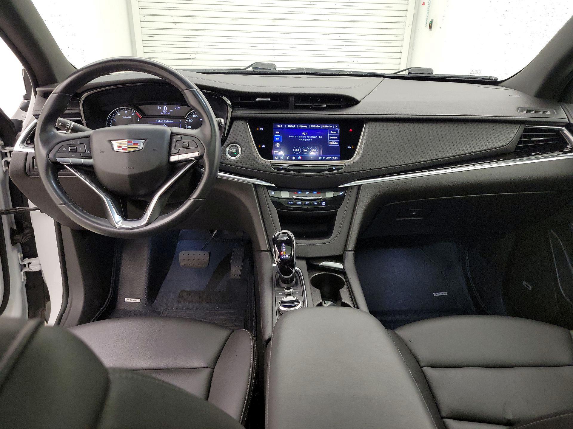 Thumbnail: 2023 Cadillac XT6 - 9