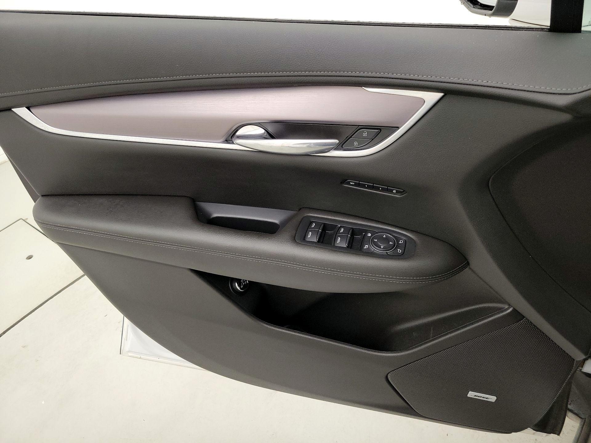 Thumbnail: 2023 Cadillac XT6 - 14