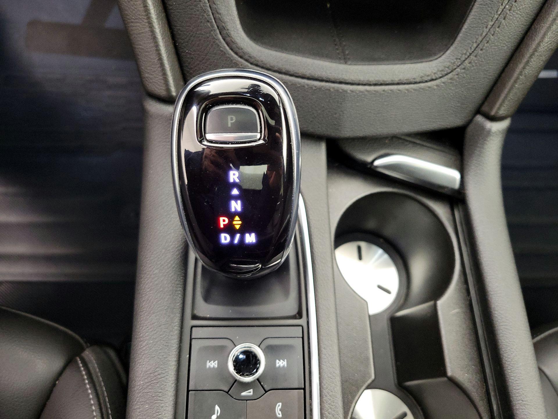 Thumbnail: 2023 Cadillac XT6 - 18