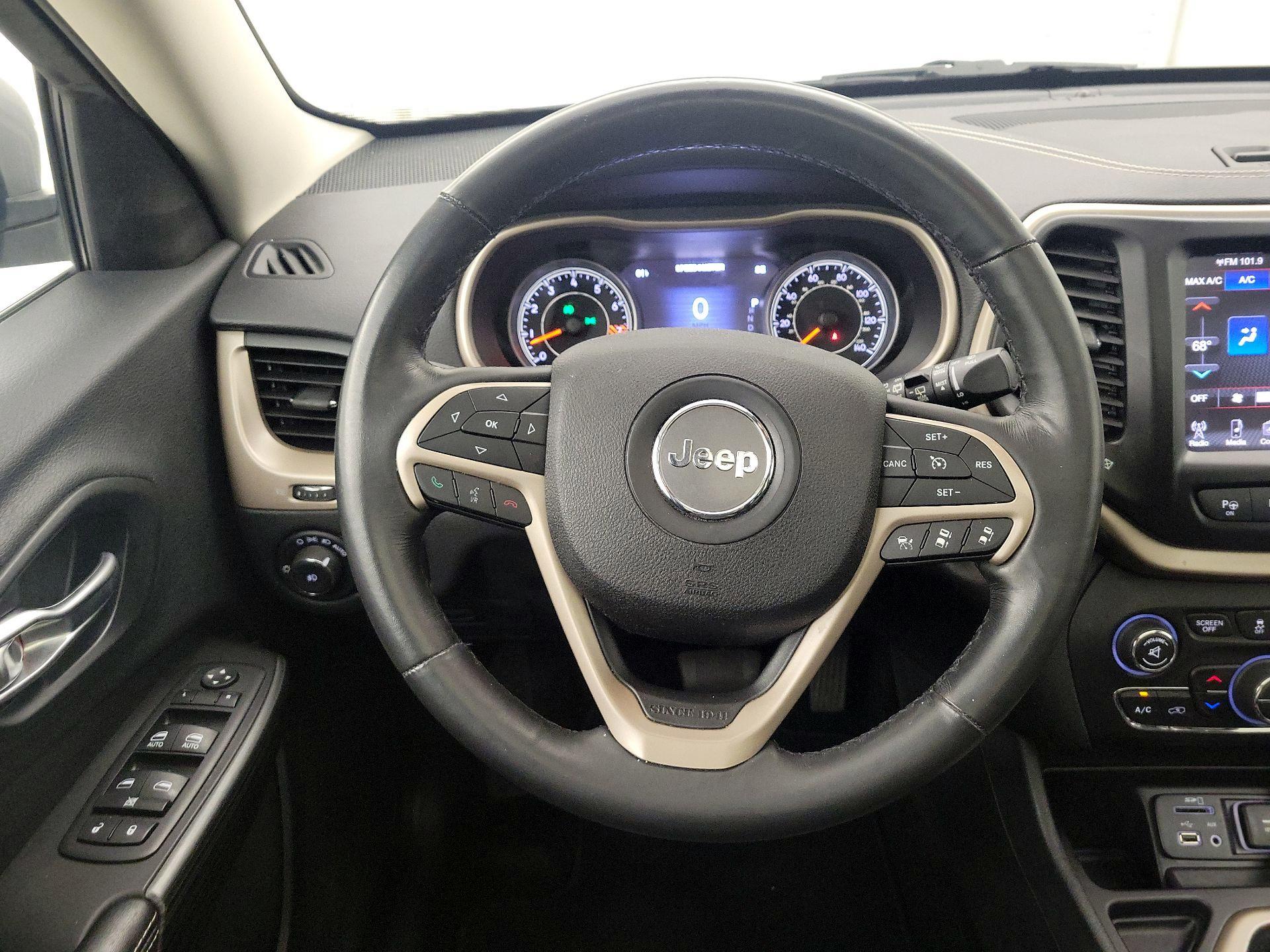 Thumbnail: 2015 Jeep Cherokee - 10