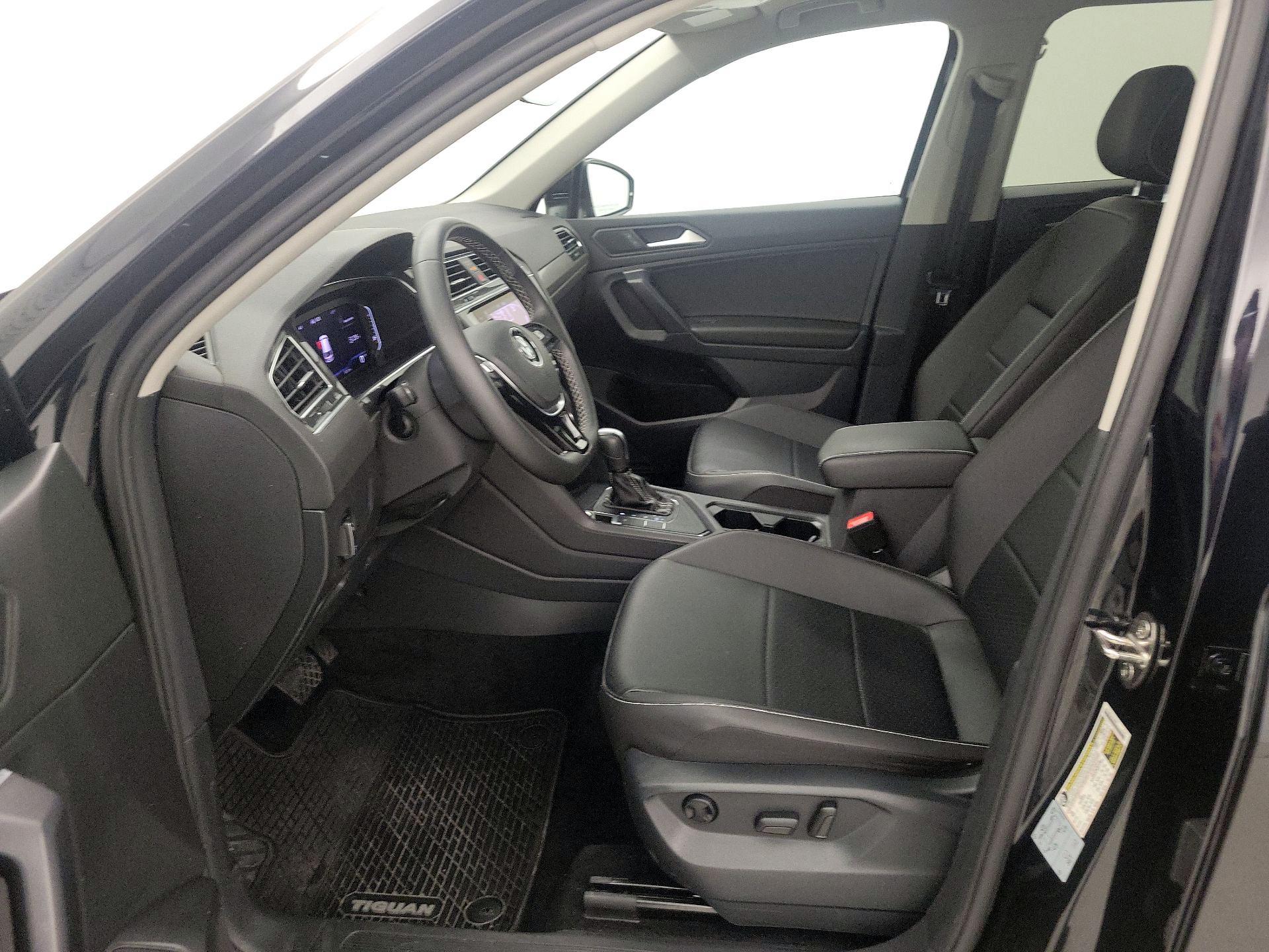 Thumbnail: 2021 Volkswagen Tiguan - 11