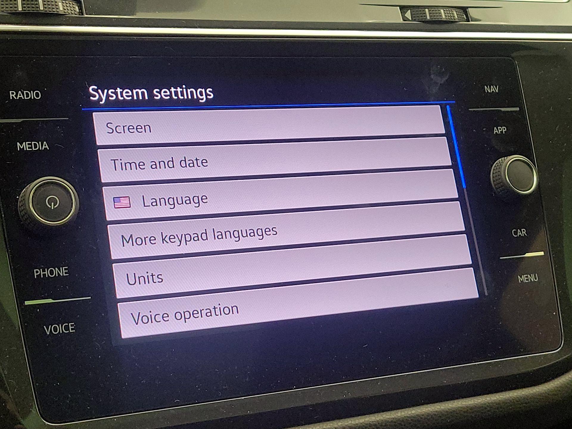 Thumbnail: 2021 Volkswagen Tiguan - 16