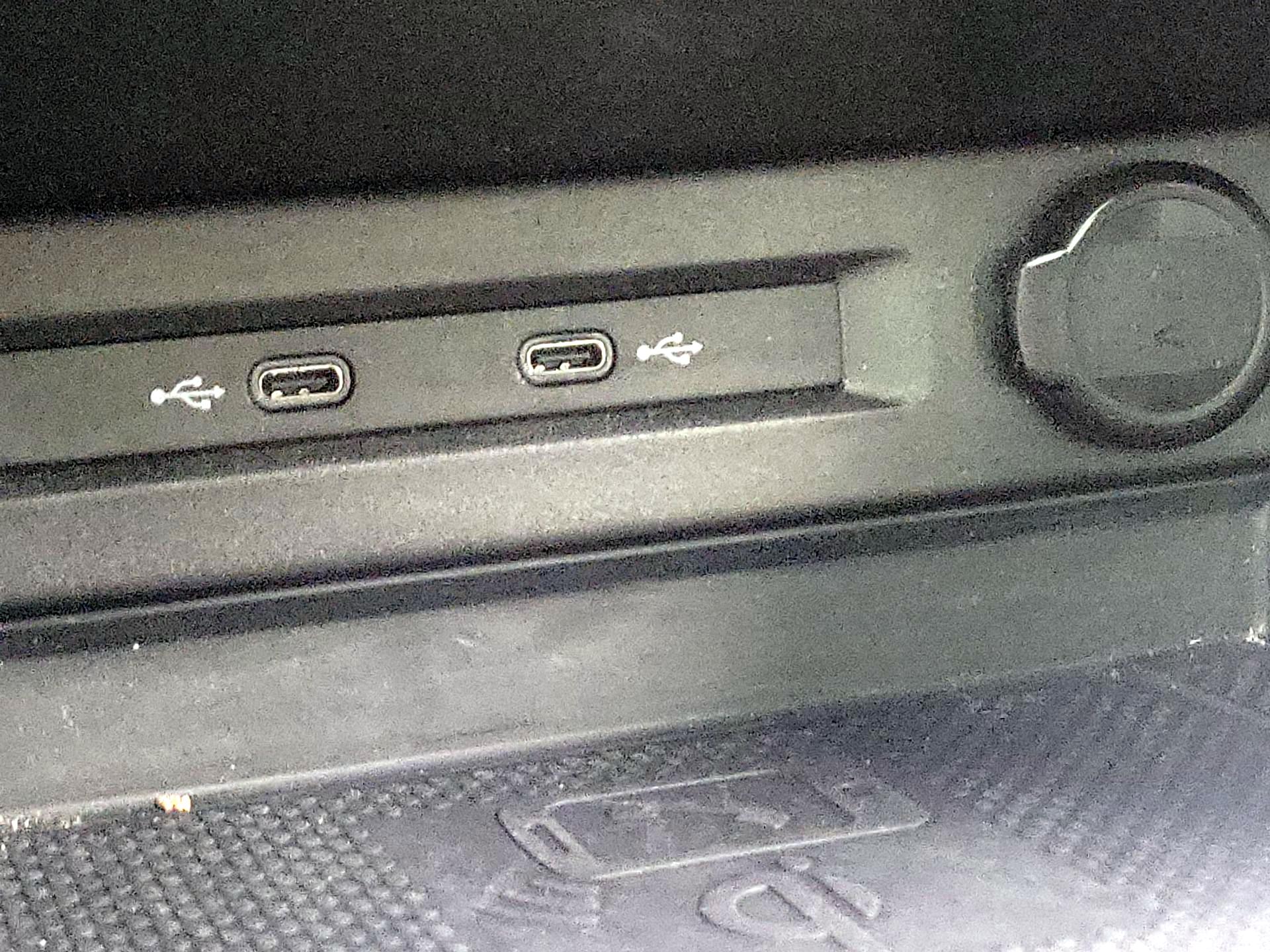 Thumbnail: 2021 Volkswagen Tiguan - 19