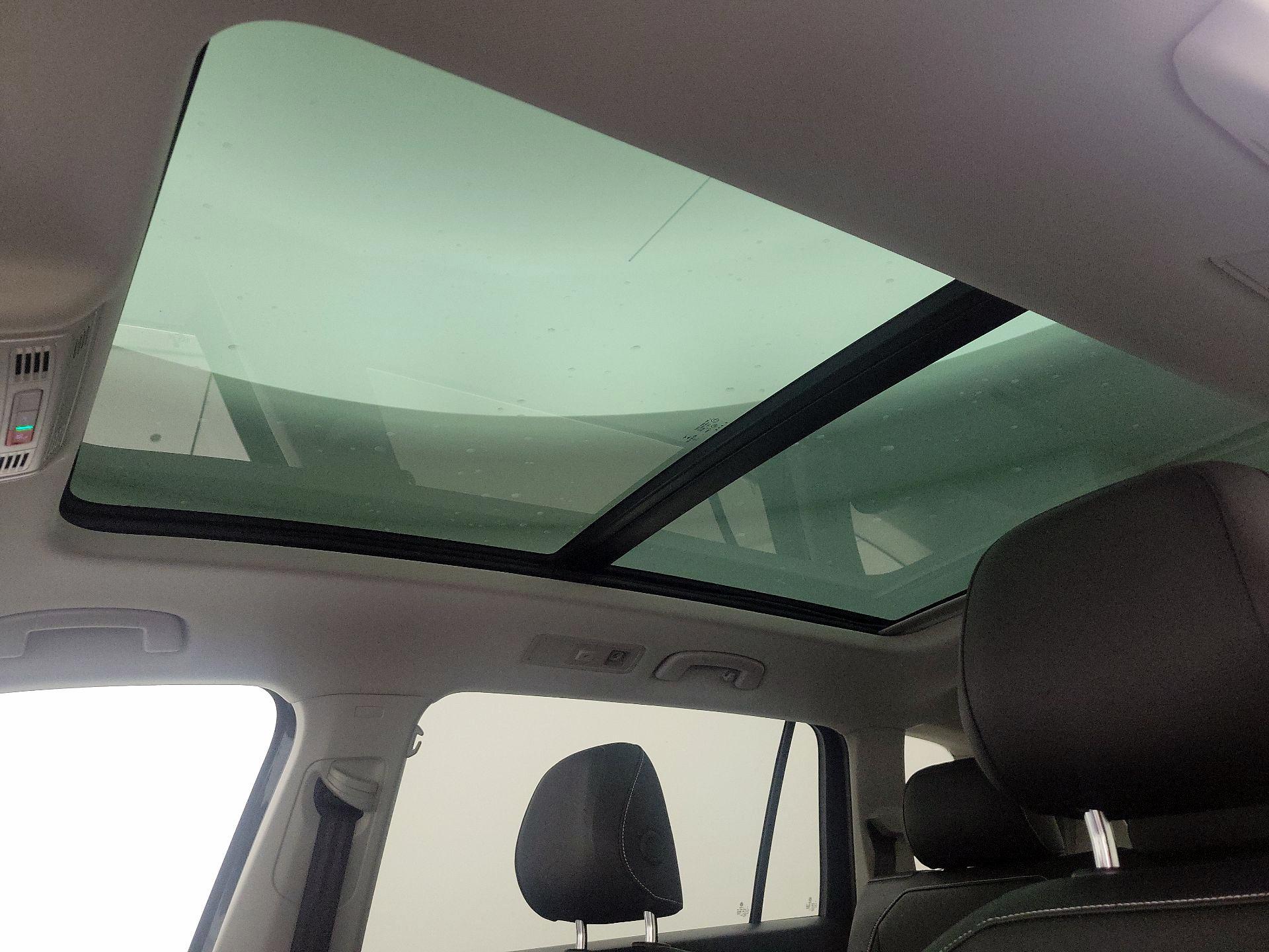 Thumbnail: 2021 Volkswagen Tiguan - 20