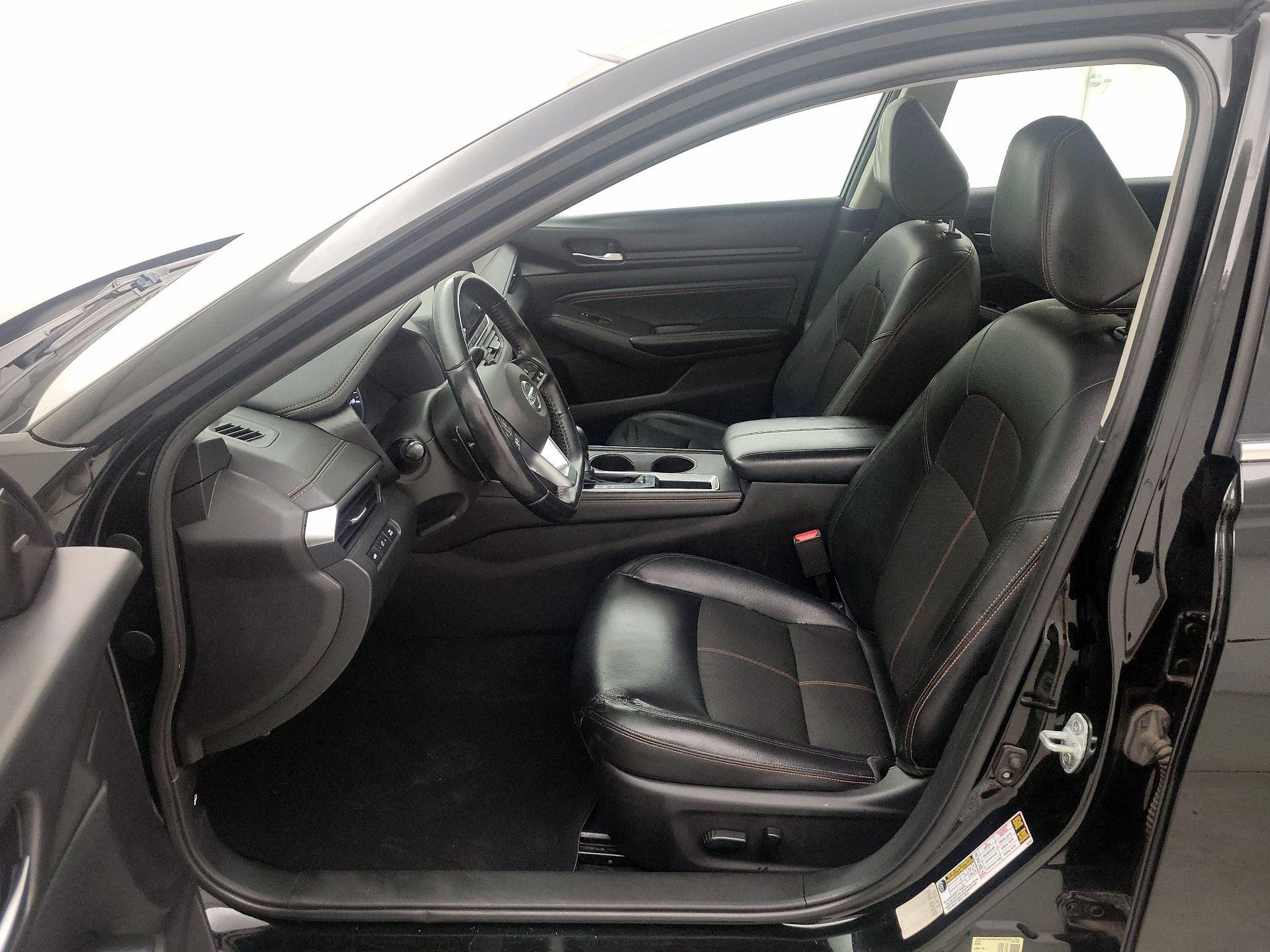 Thumbnail: 2020 Nissan Altima - 11