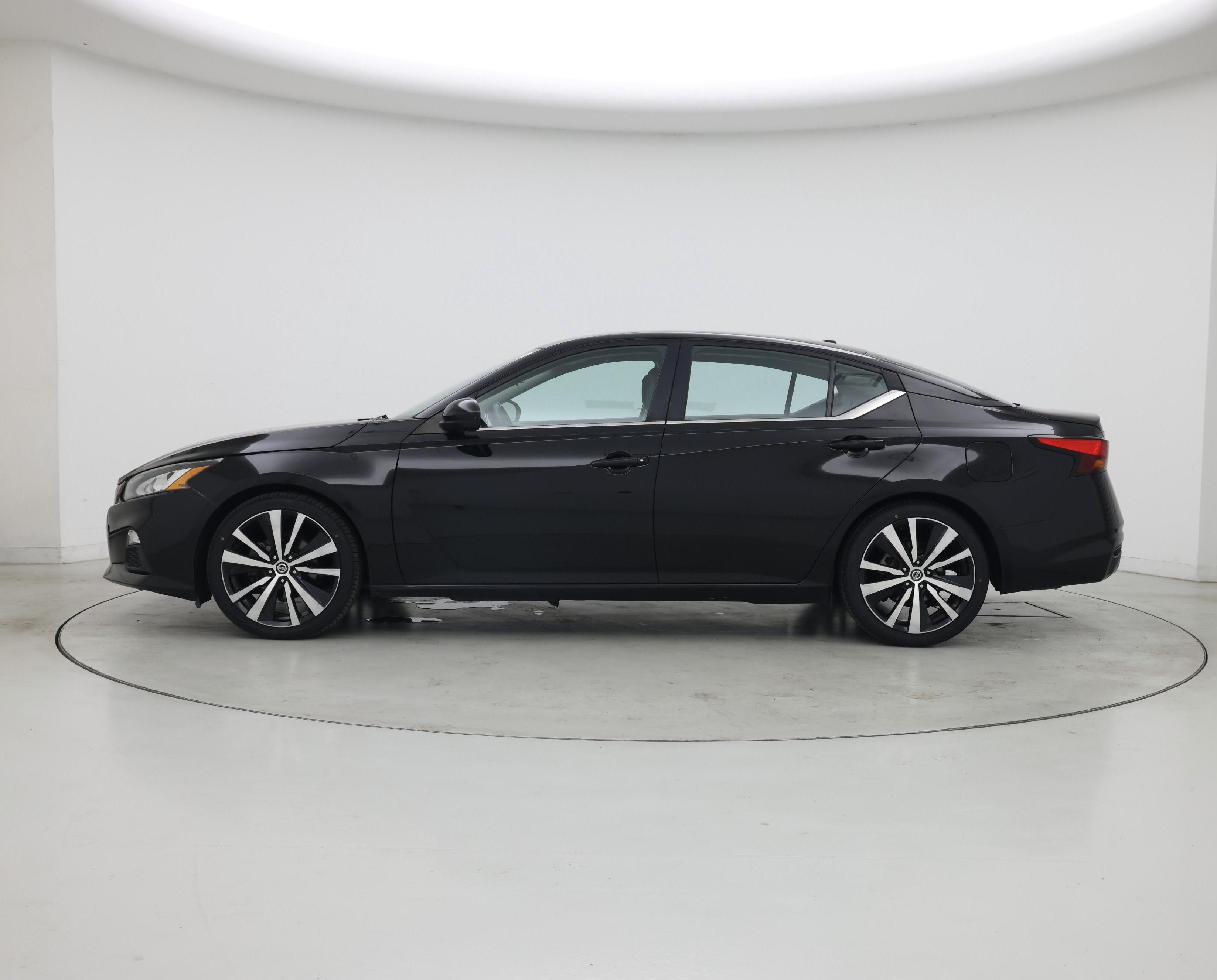 Thumbnail: 2020 Nissan Altima - 3