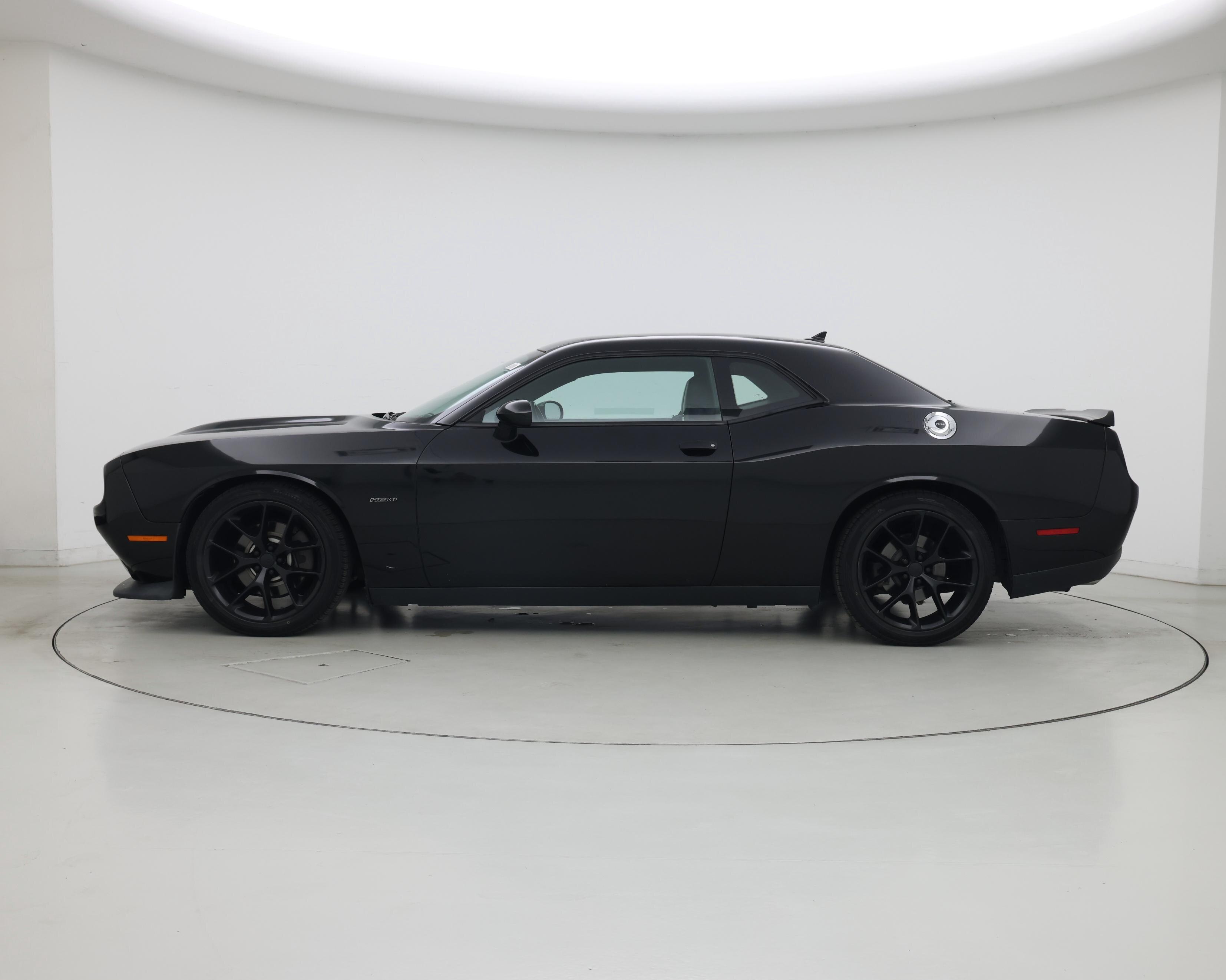 Thumbnail: 2019 Dodge Challenger - 3