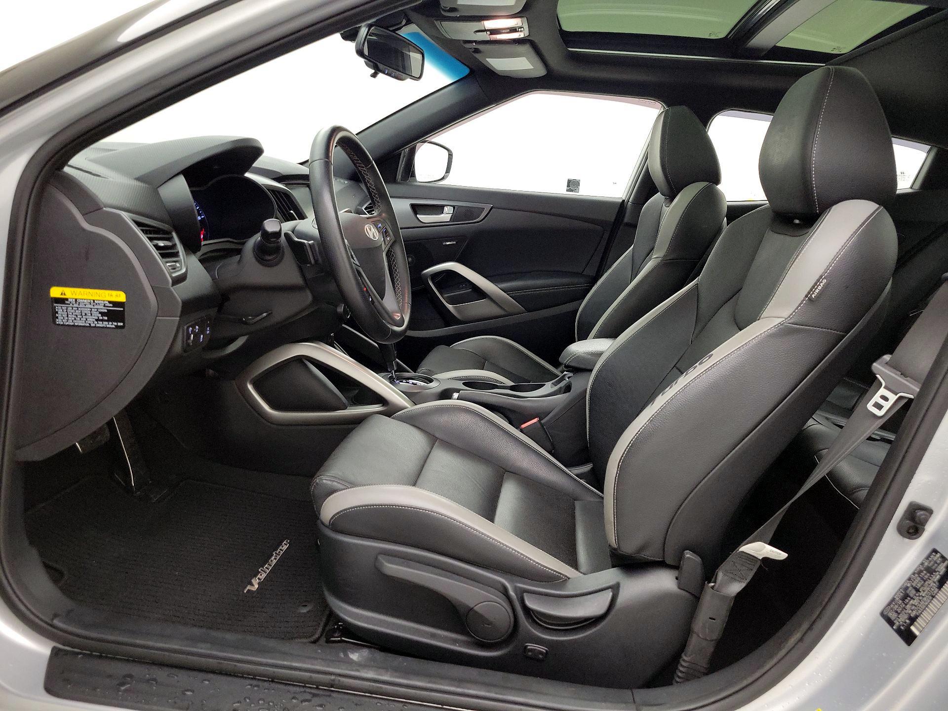 Thumbnail: 2017 Hyundai Veloster - 11