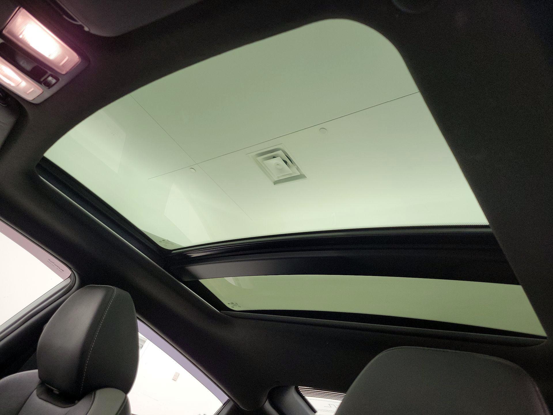 Thumbnail: 2017 Hyundai Veloster - 20