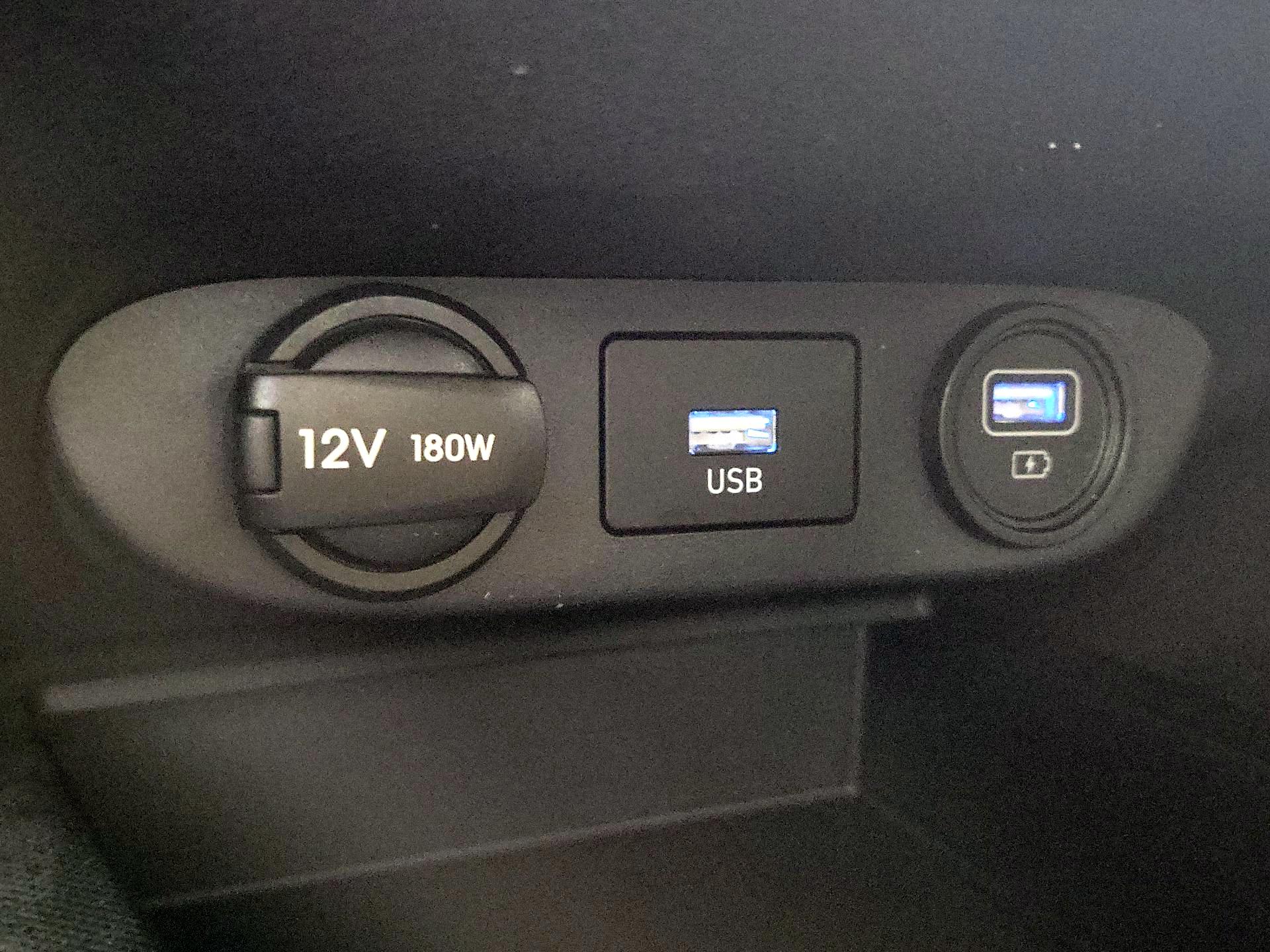 Thumbnail: 2023 Hyundai Elantra - 18