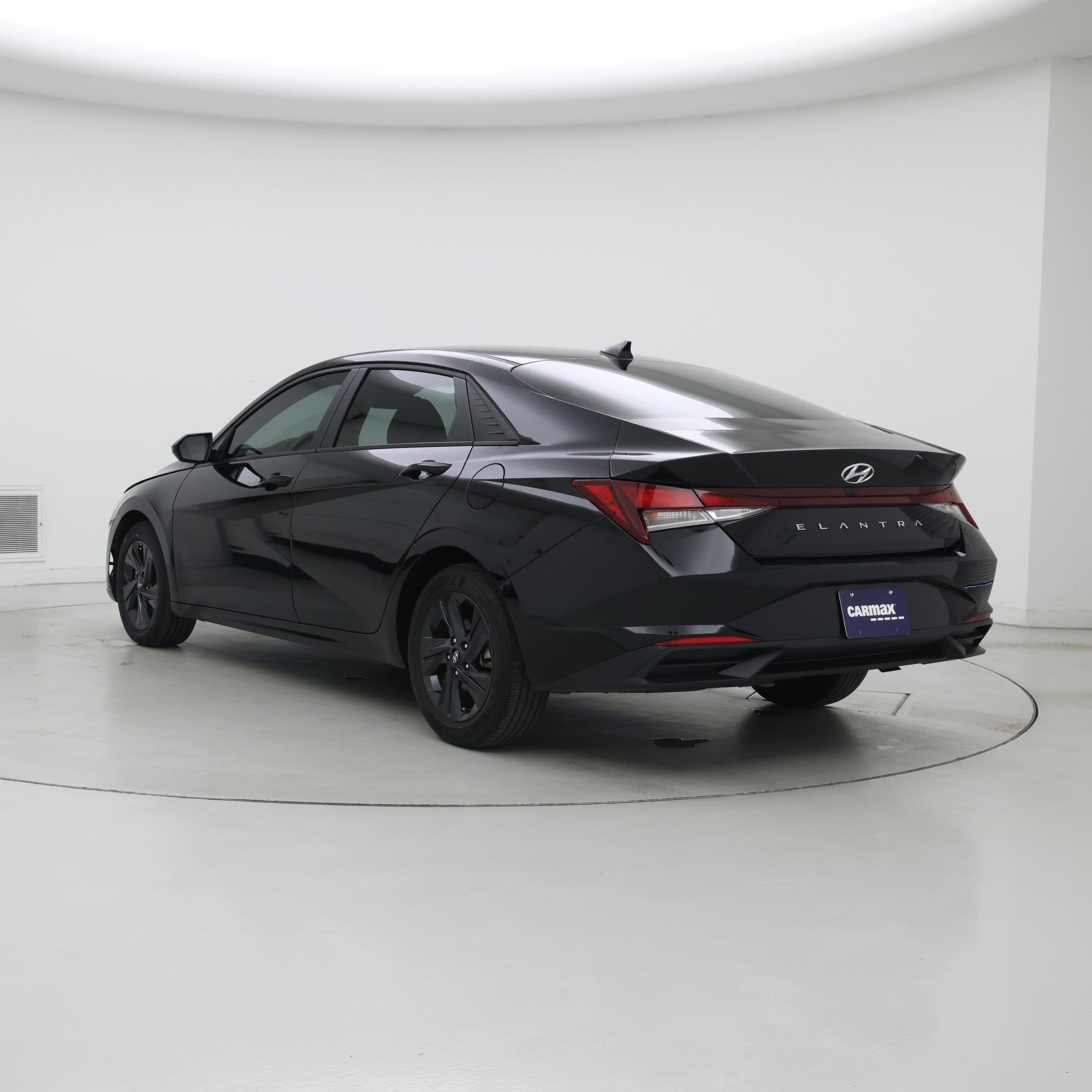 Thumbnail: 2023 Hyundai Elantra - 2