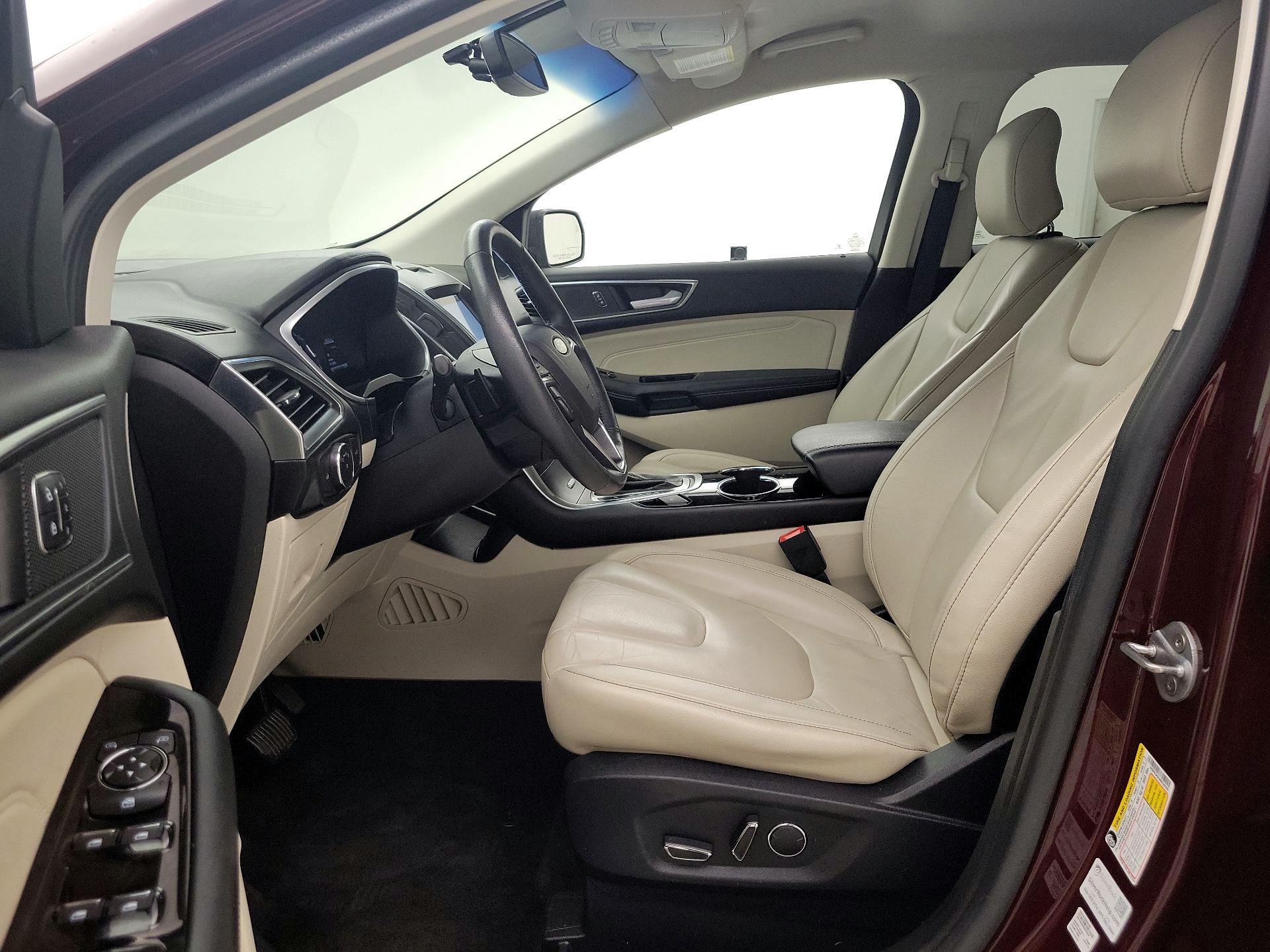 Thumbnail: 2017 Ford Edge - 11