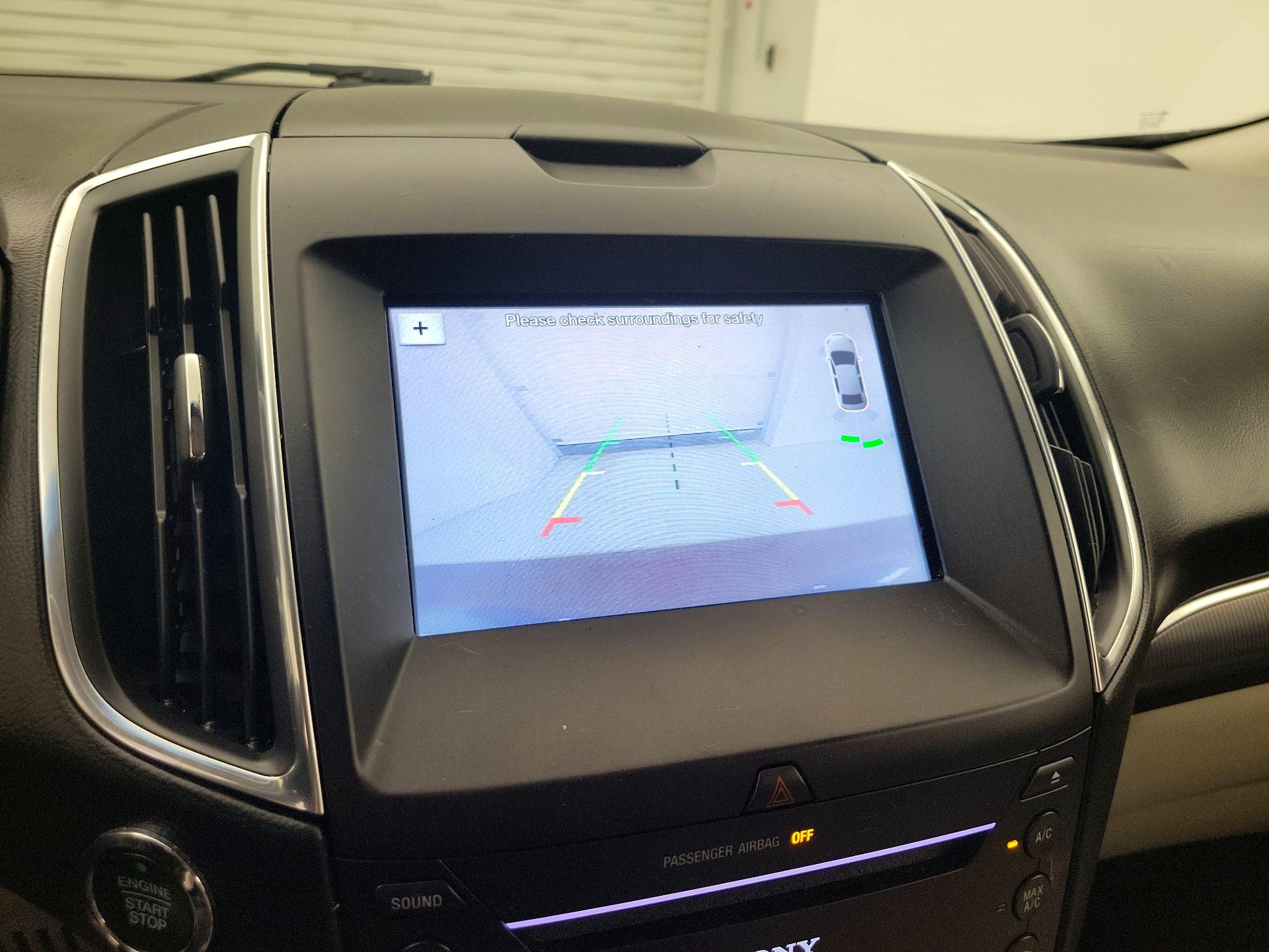 Thumbnail: 2017 Ford Edge - 15