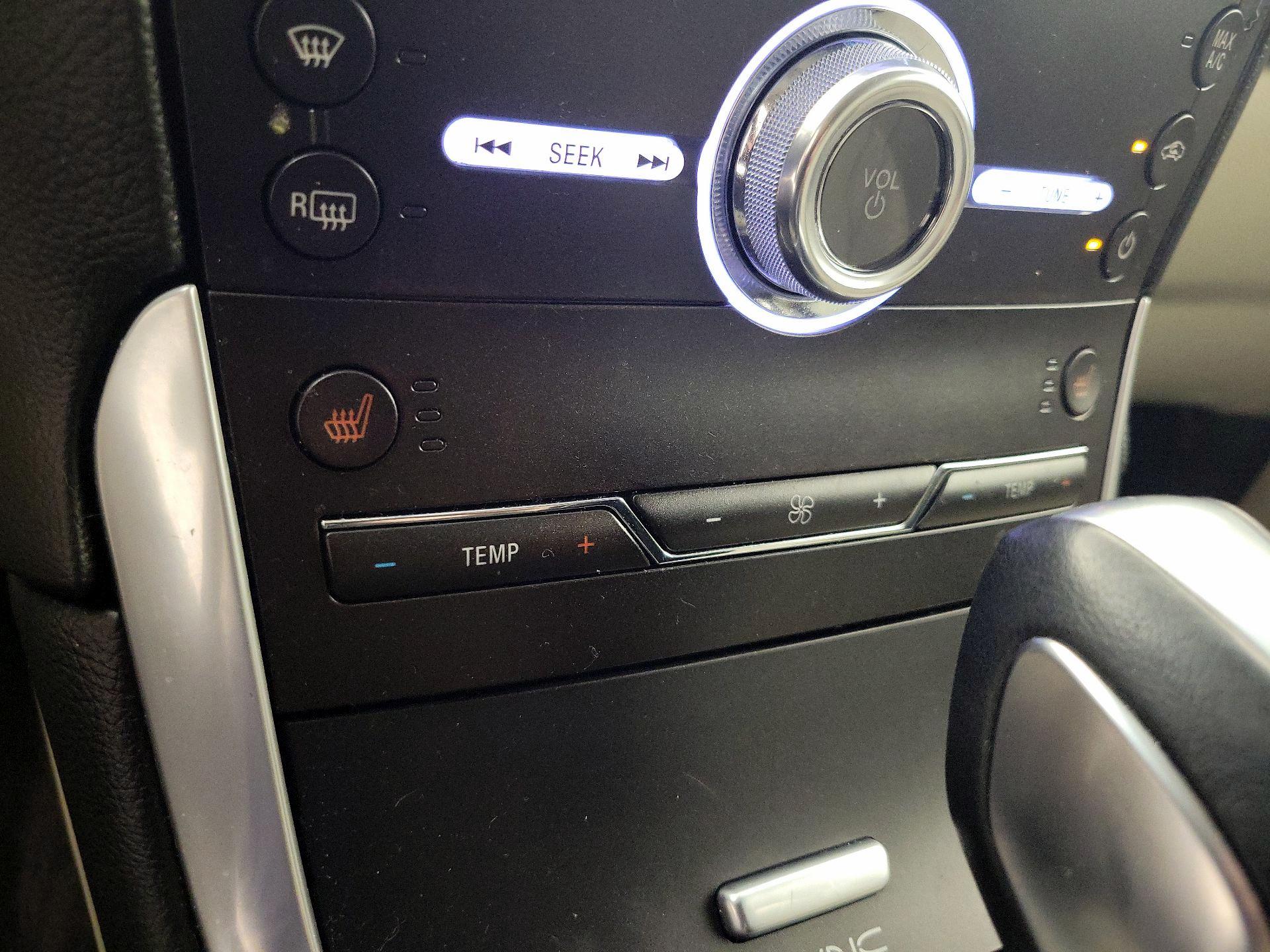 Thumbnail: 2017 Ford Edge - 17