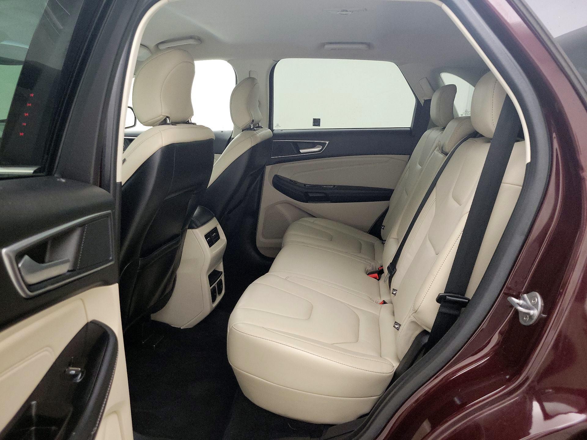 Thumbnail: 2017 Ford Edge - 20