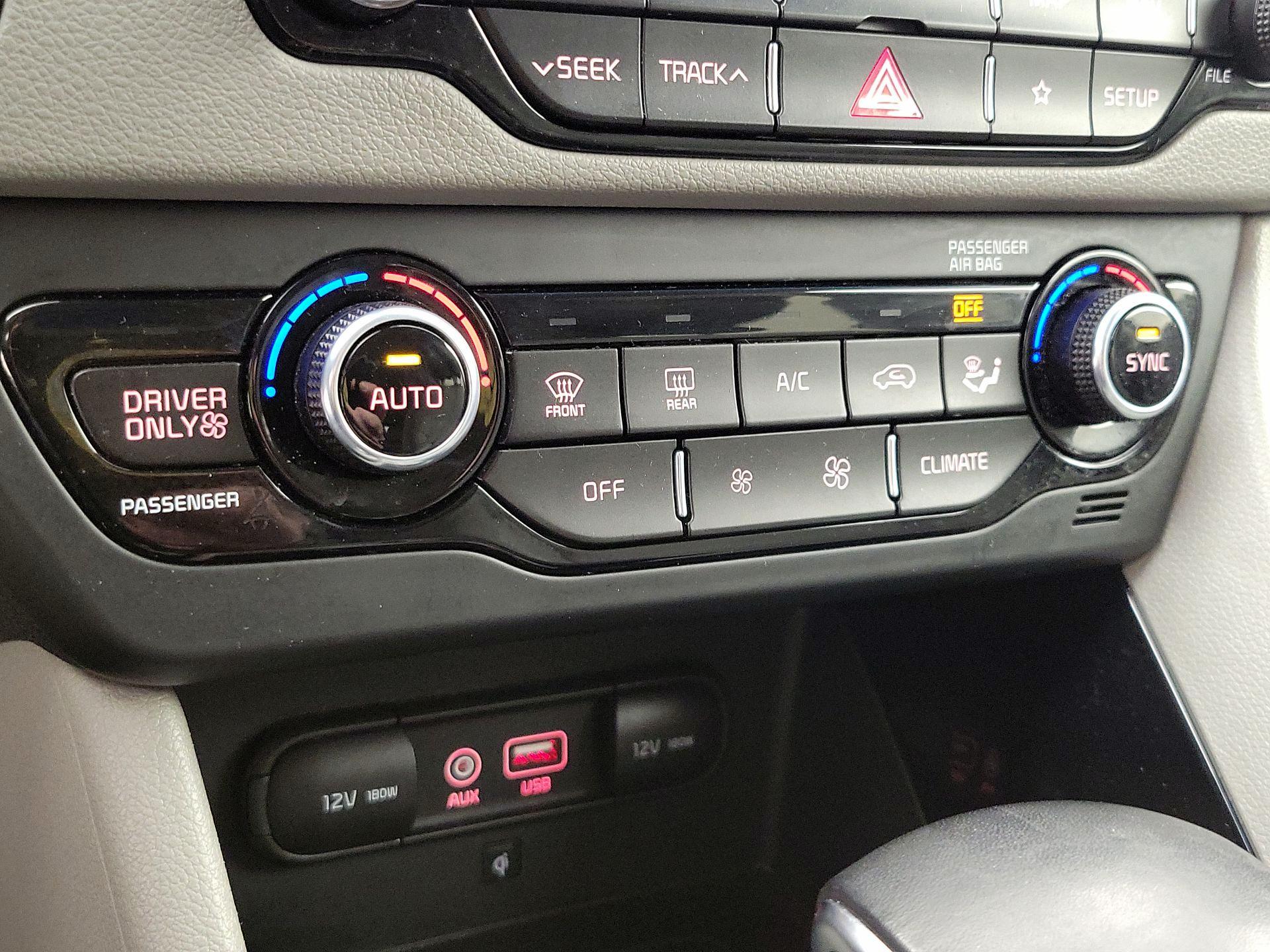 Thumbnail: 2019 Kia Niro - 17