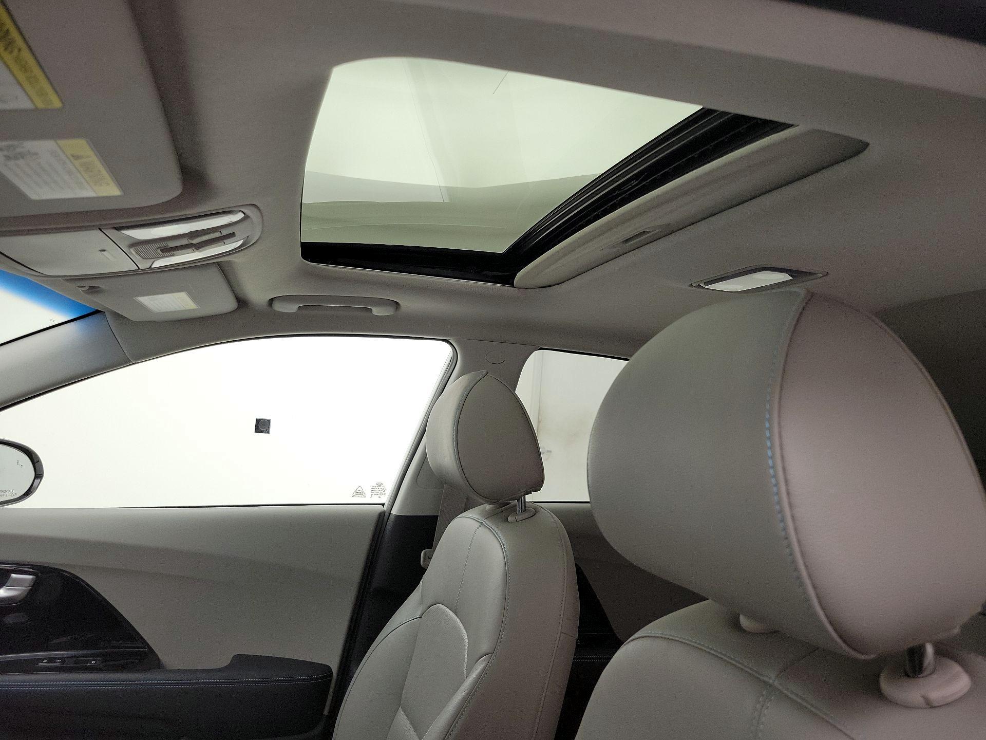 Thumbnail: 2019 Kia Niro - 20