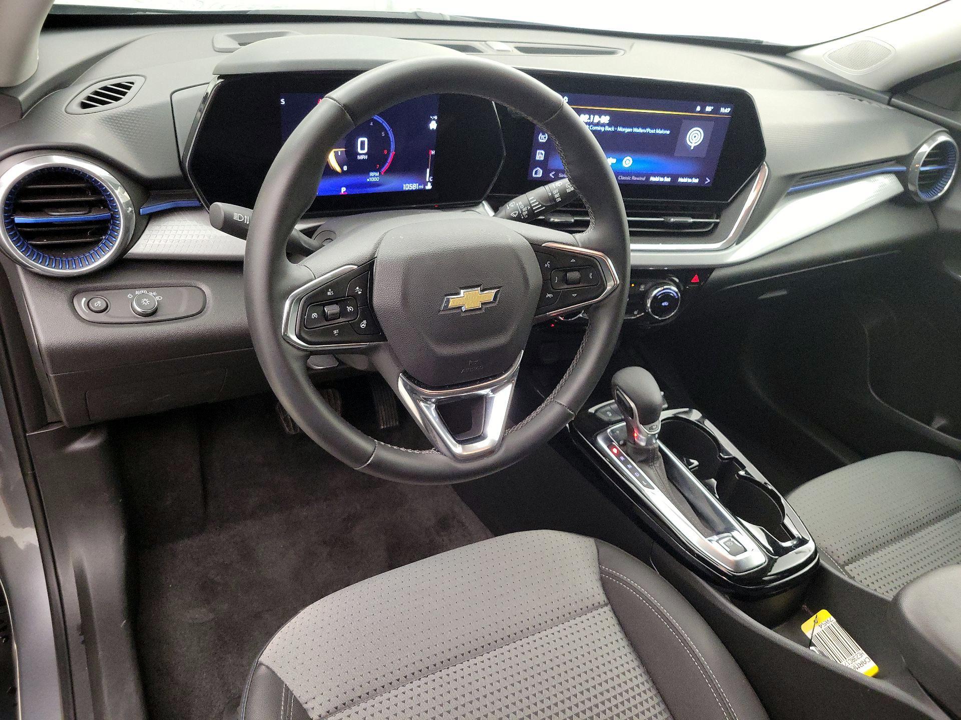 Thumbnail: 2024 Chevrolet Trax - 9