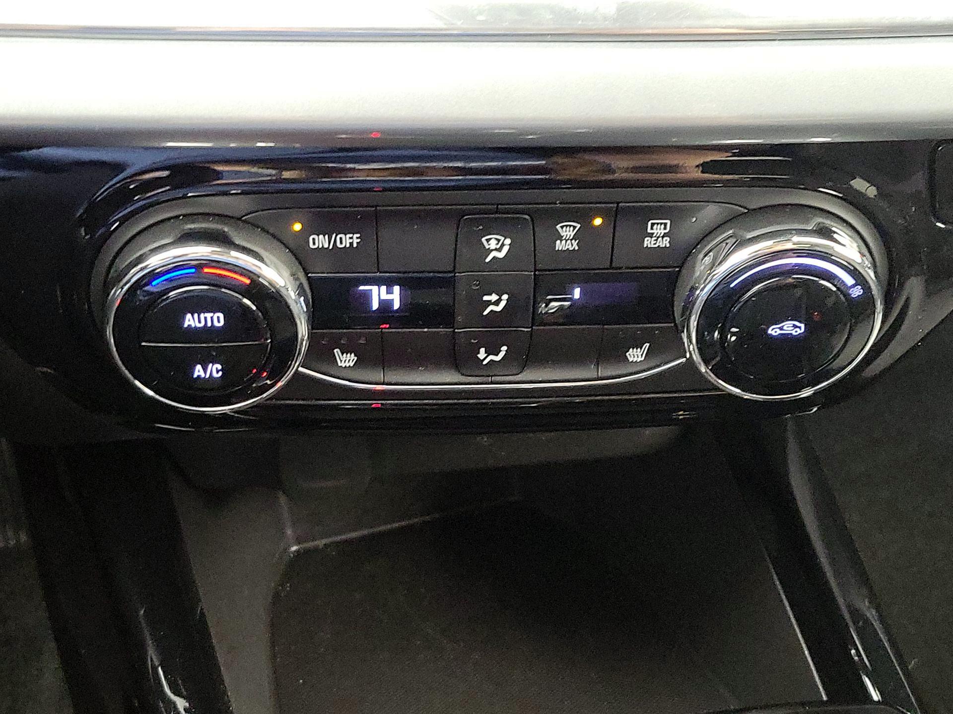 Thumbnail: 2024 Chevrolet Trax - 16