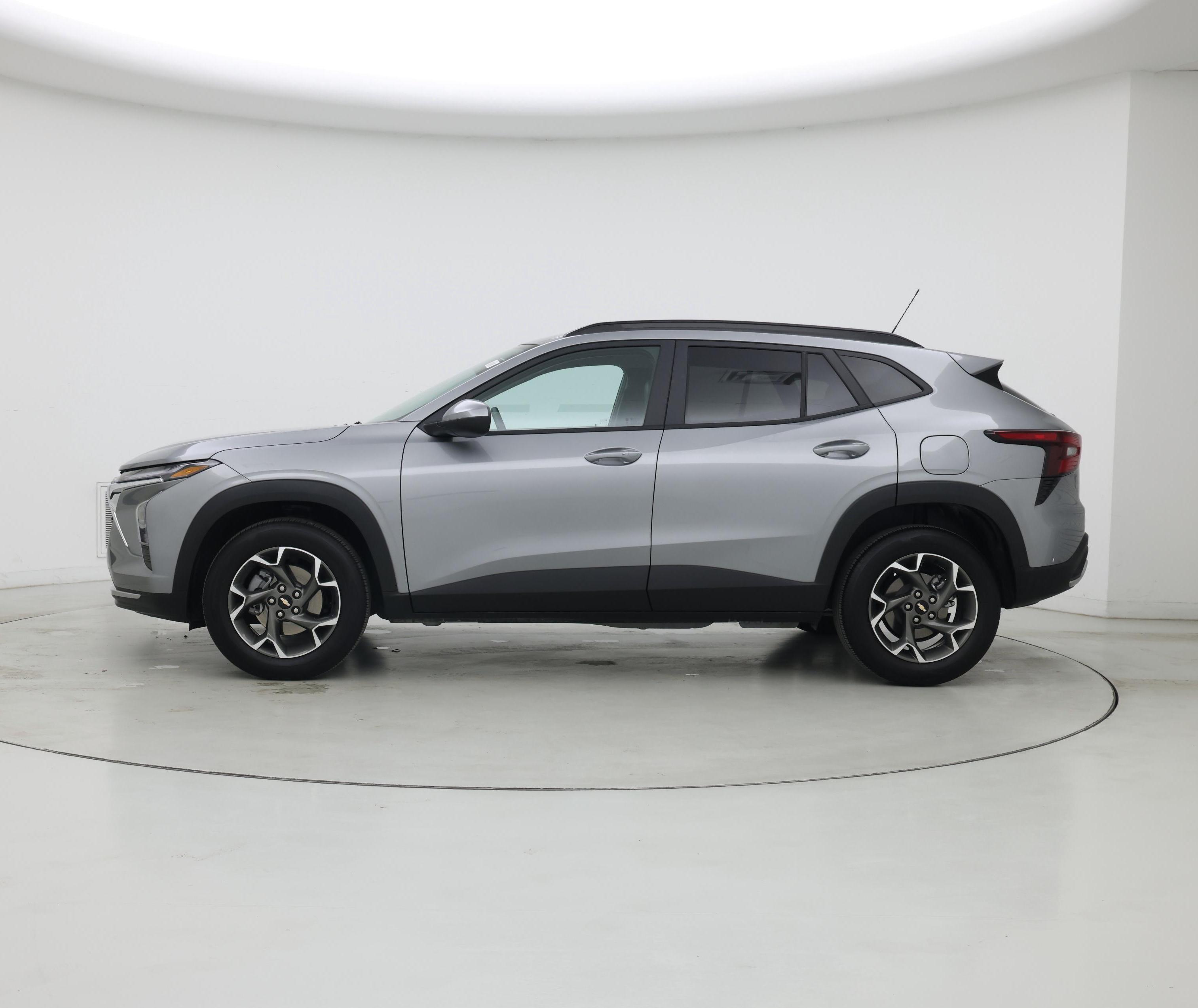 Thumbnail: 2024 Chevrolet Trax - 3