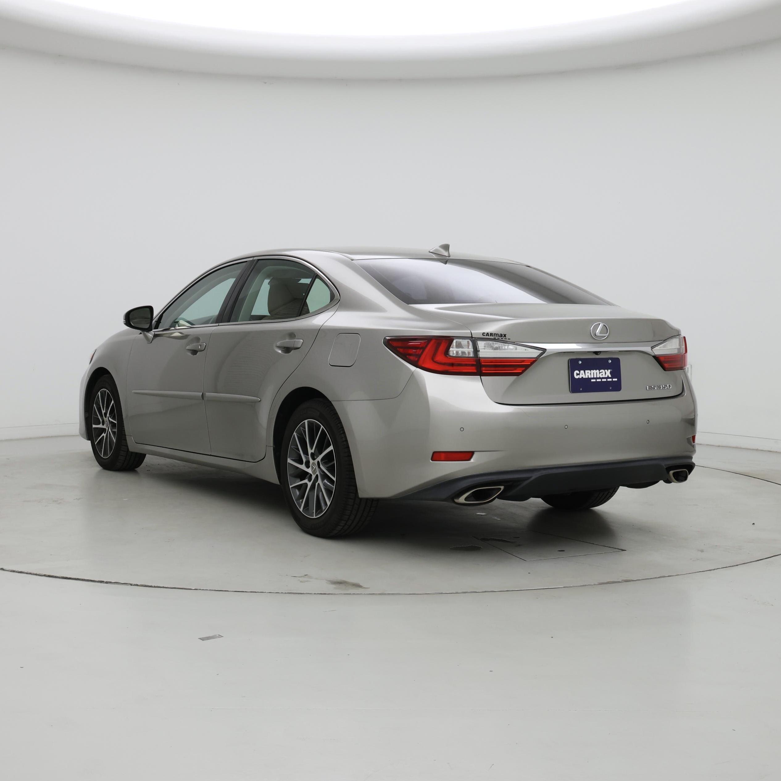 Thumbnail: 2016 Lexus ES - 2