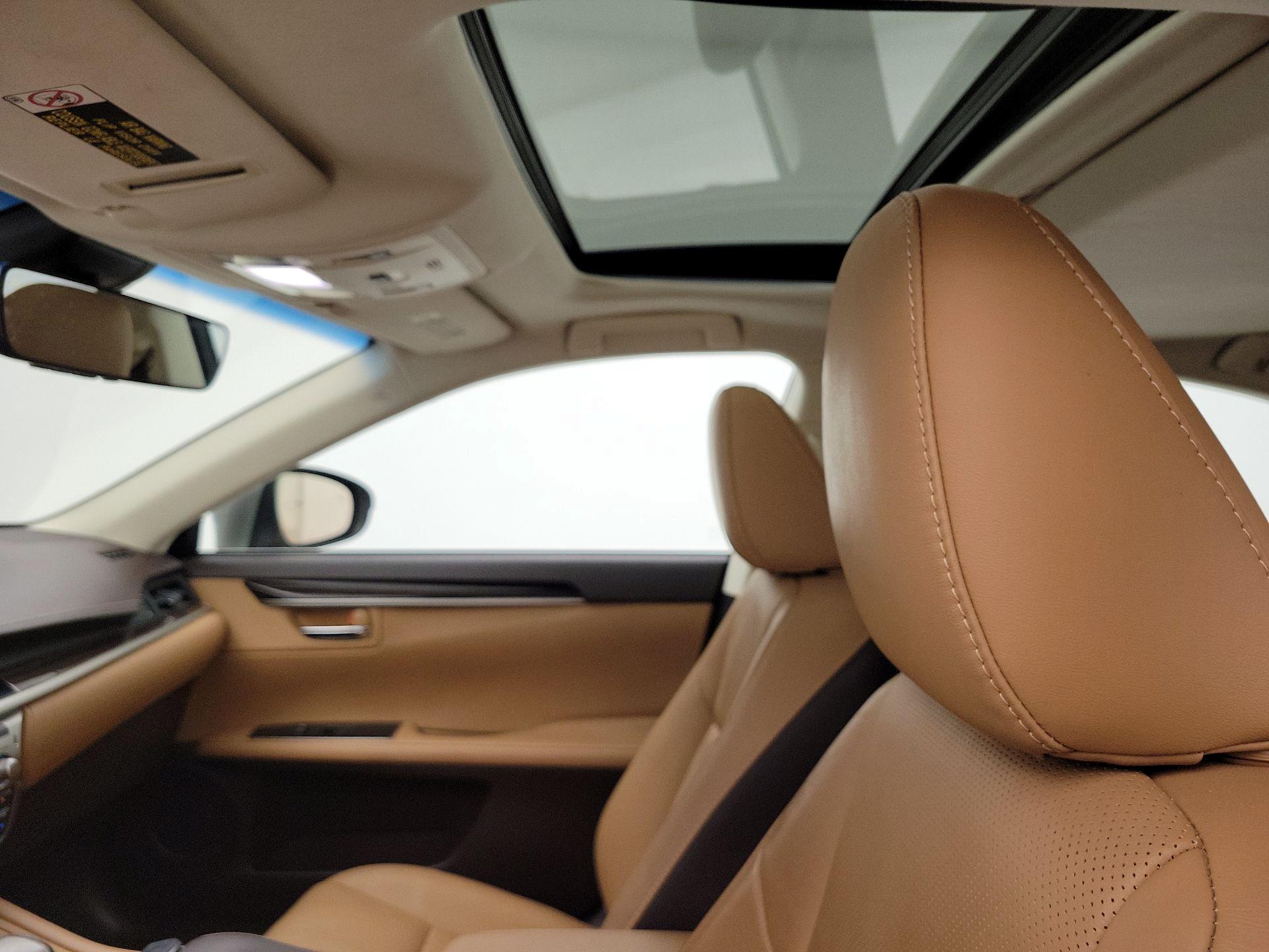 Thumbnail: 2016 Lexus ES - 20