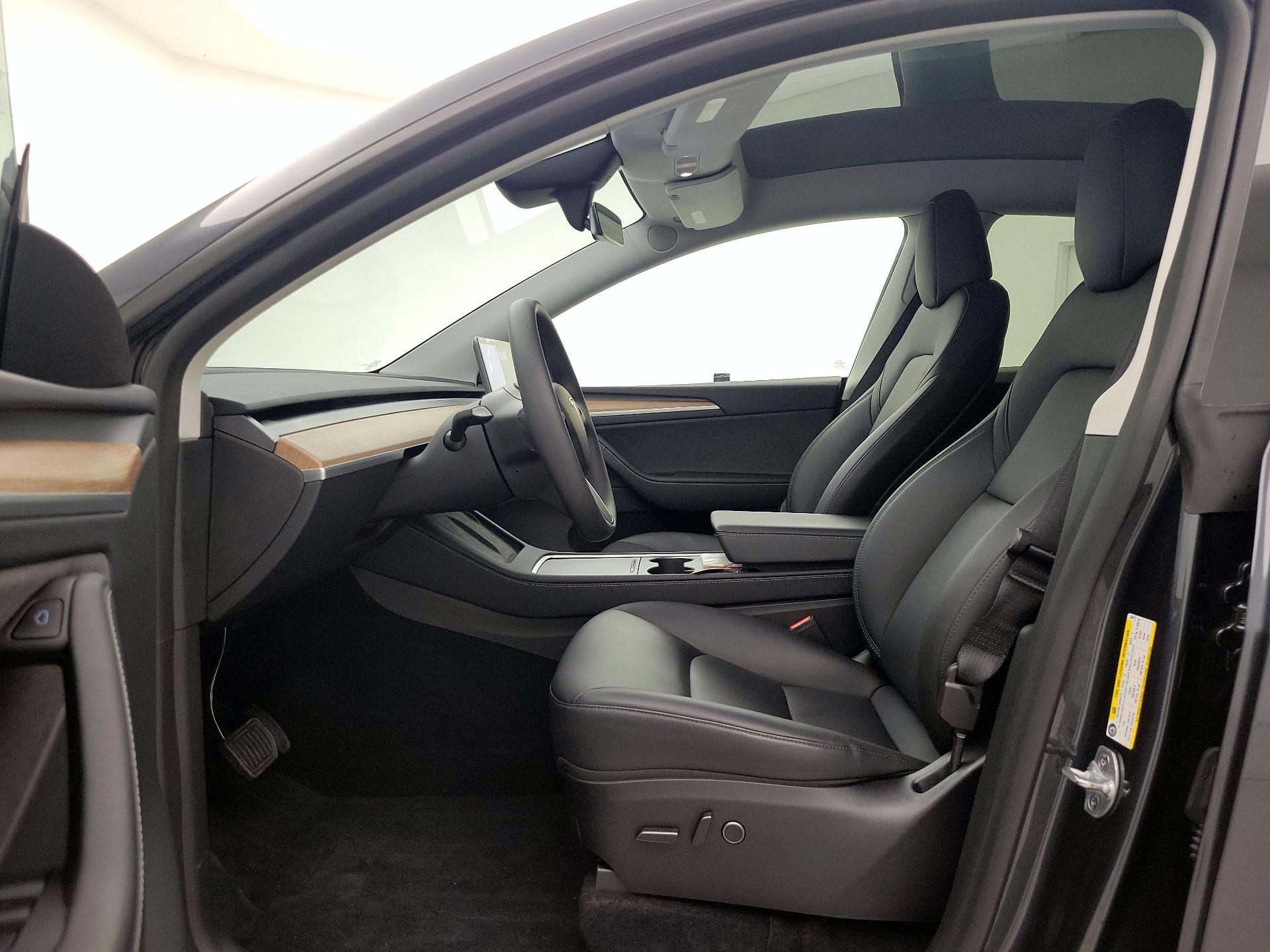 Thumbnail: 2025 Tesla Model Y - 11