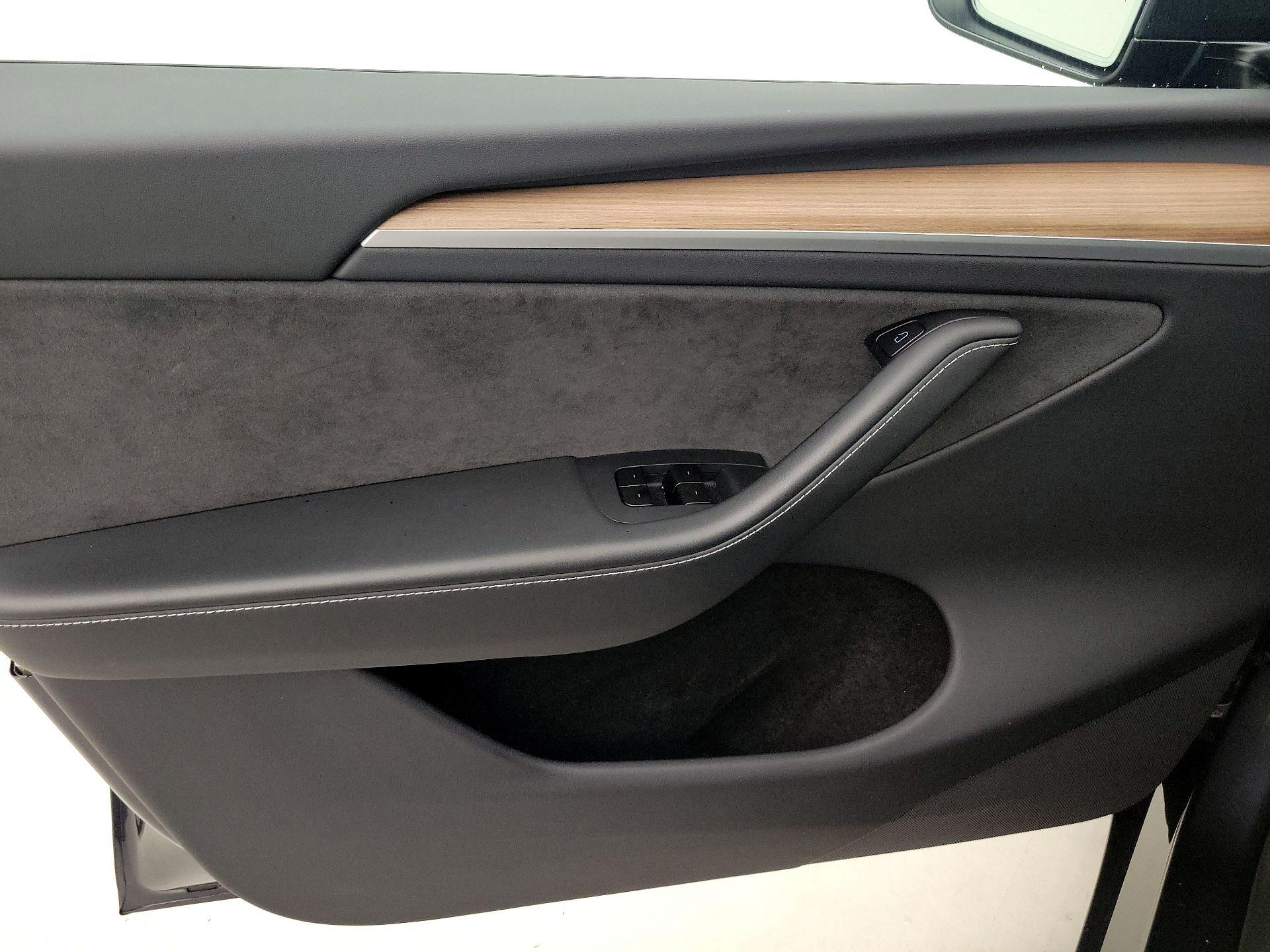 Thumbnail: 2025 Tesla Model Y - 12