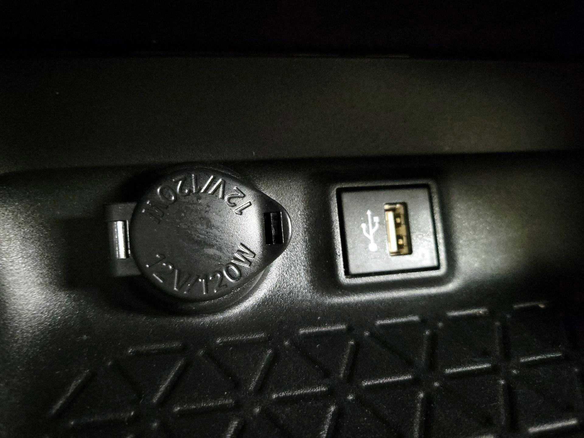 Thumbnail: 2023 Toyota RAV4 - 18