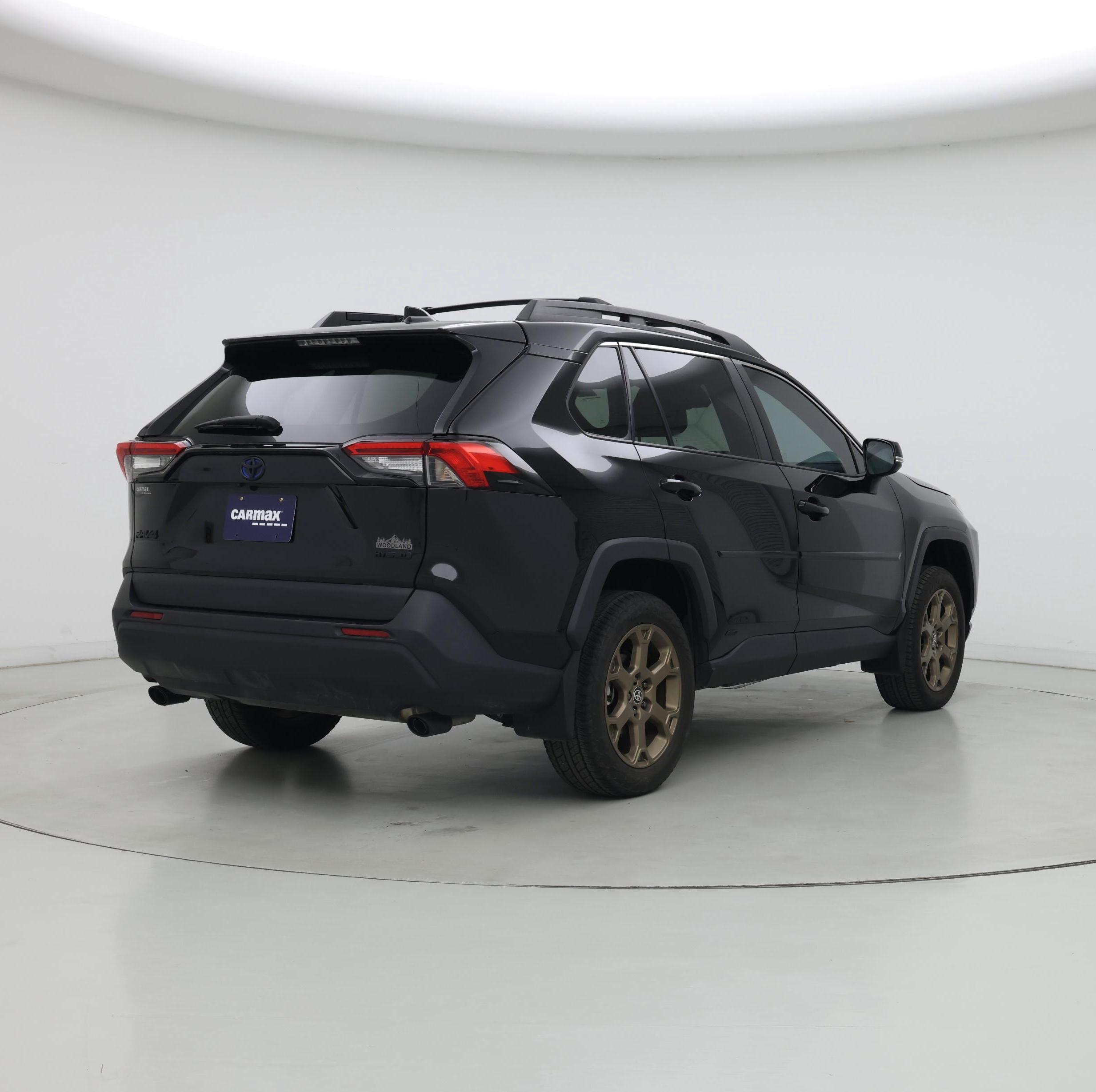 Thumbnail: 2023 Toyota RAV4 - 8