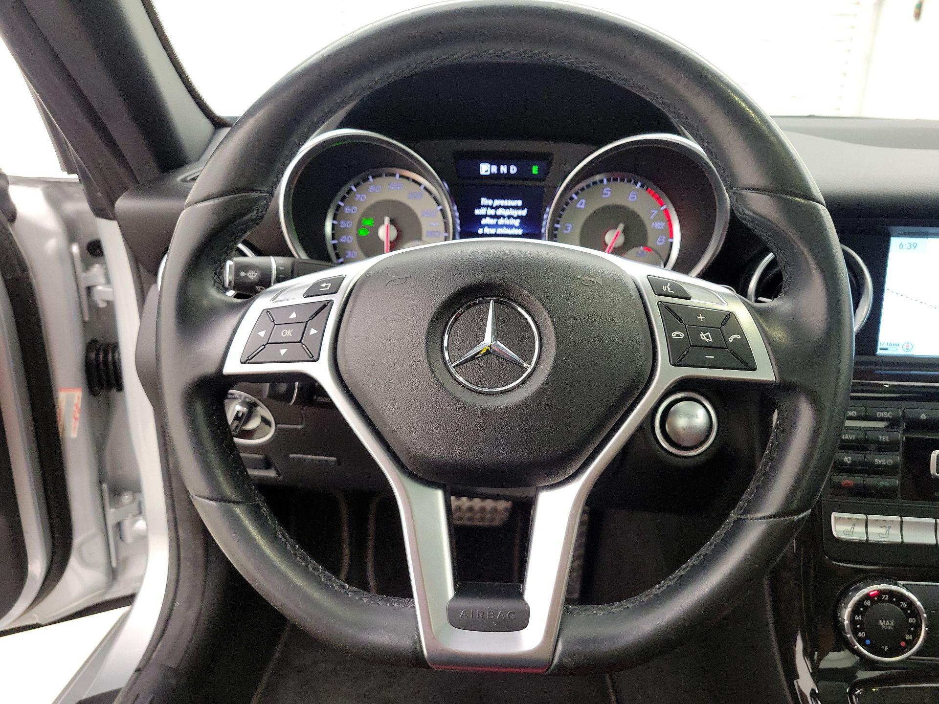 Thumbnail: 2015 Mercedes-Benz SLK - 10