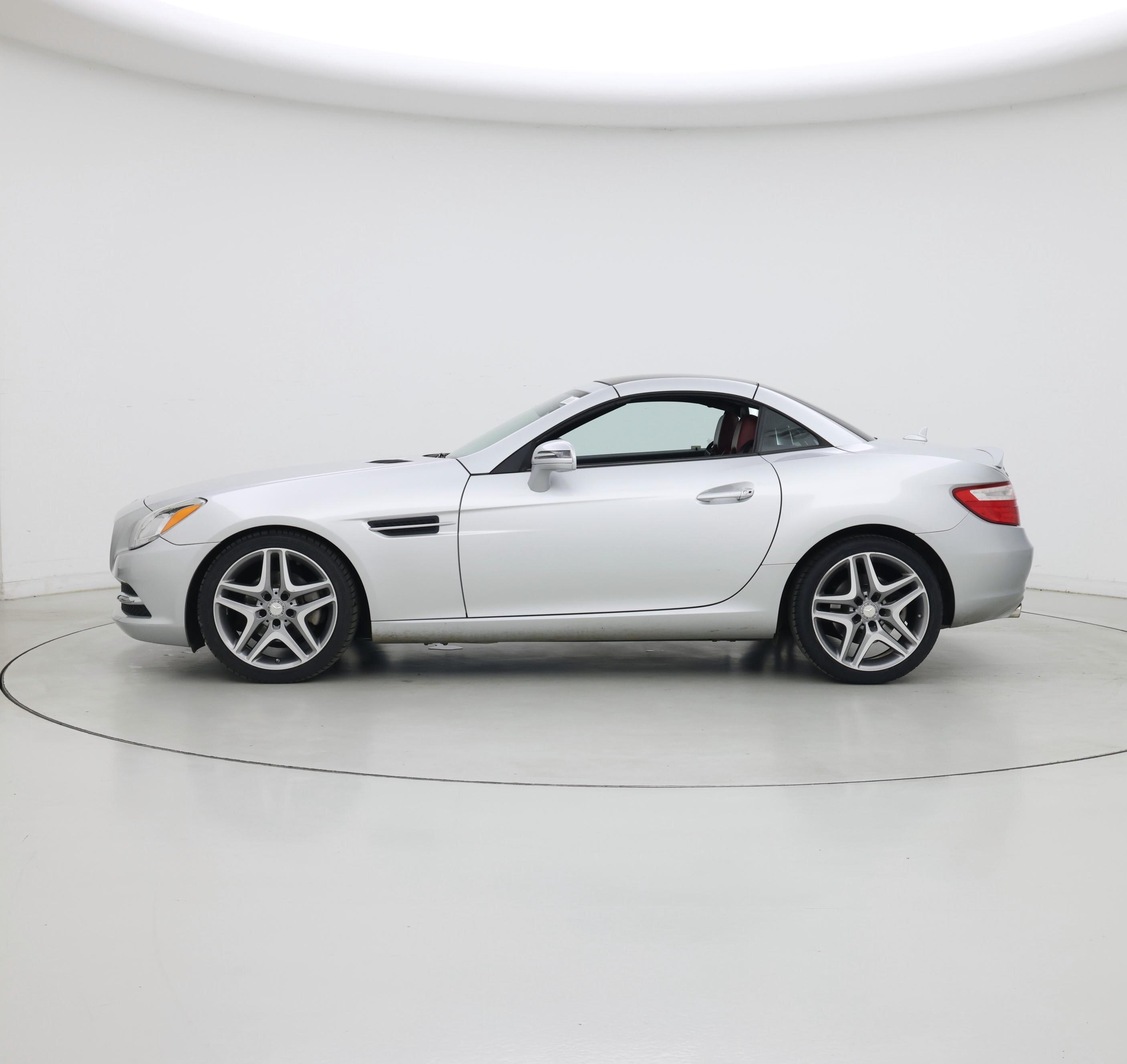 Thumbnail: 2015 Mercedes-Benz SLK - 3