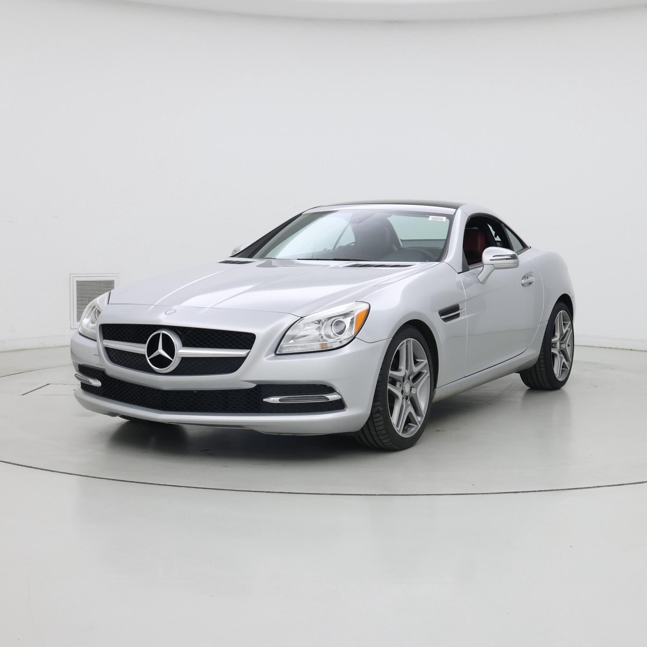 Thumbnail: 2015 Mercedes-Benz SLK - 4