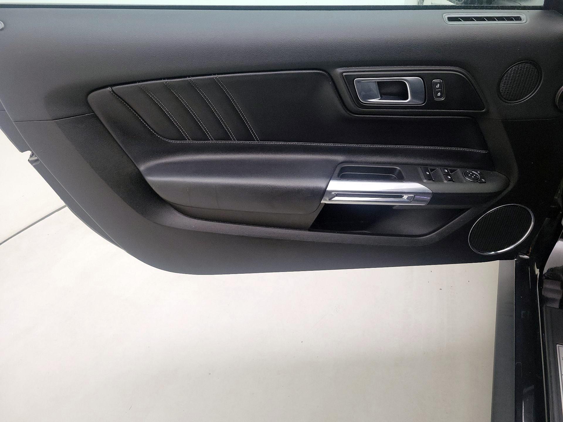 Thumbnail: 2022 Ford Mustang - 12