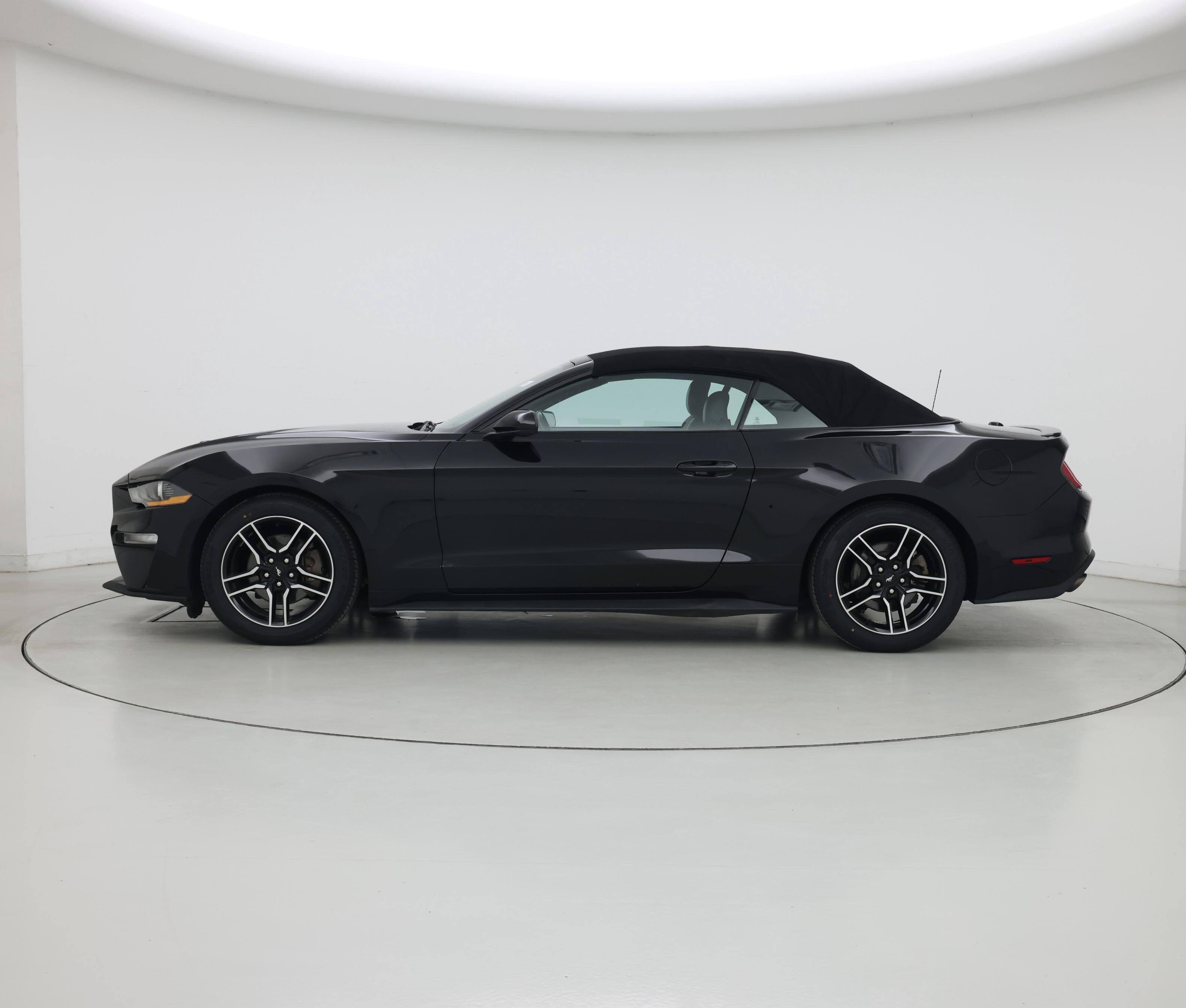 Thumbnail: 2022 Ford Mustang - 3