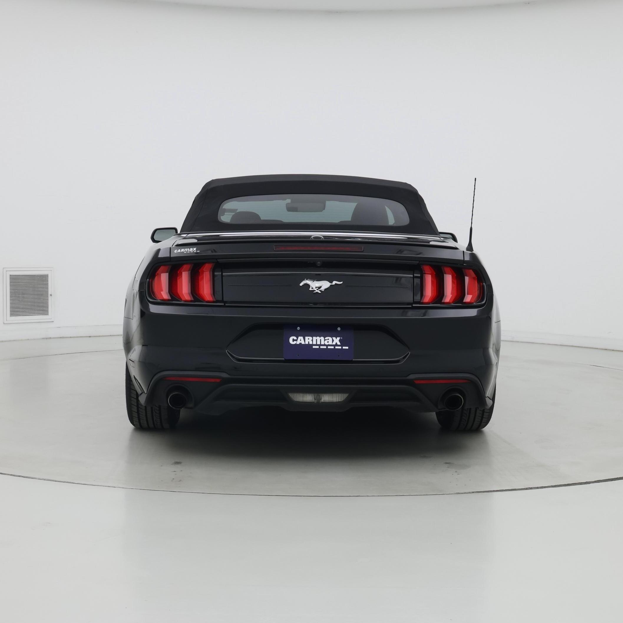 Thumbnail: 2022 Ford Mustang - 6