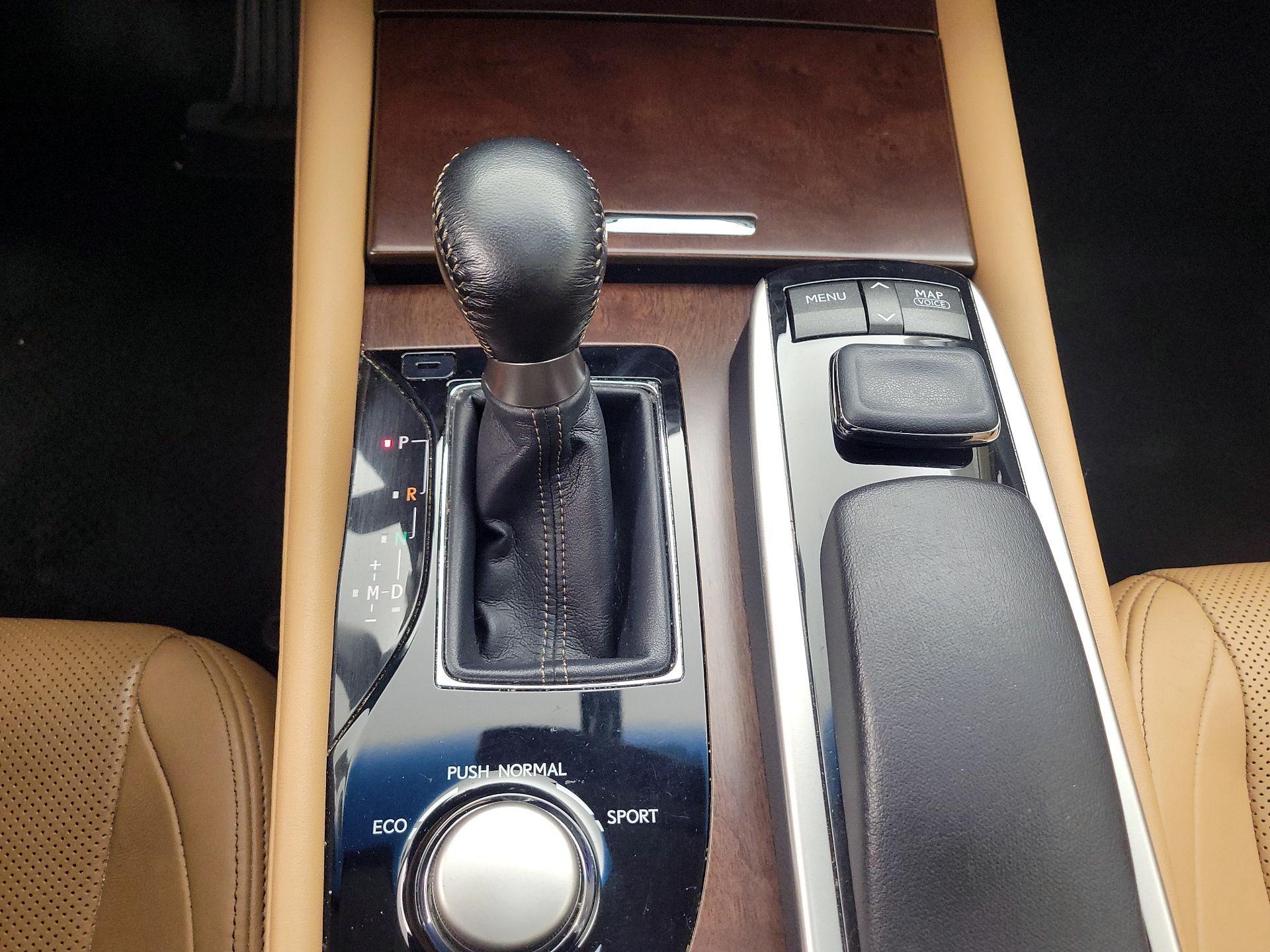 Thumbnail: 2015 Lexus GS - 18