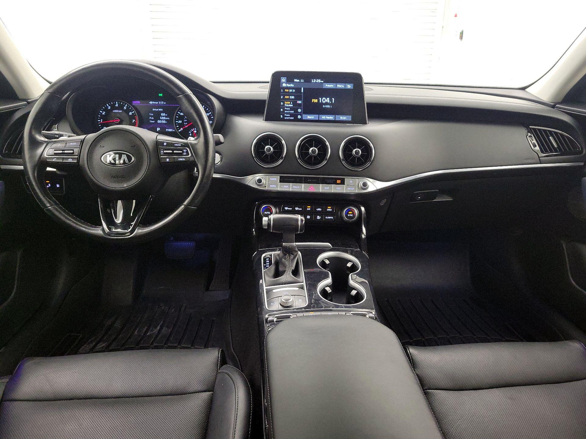 Thumbnail: 2018 Kia Stinger - 9