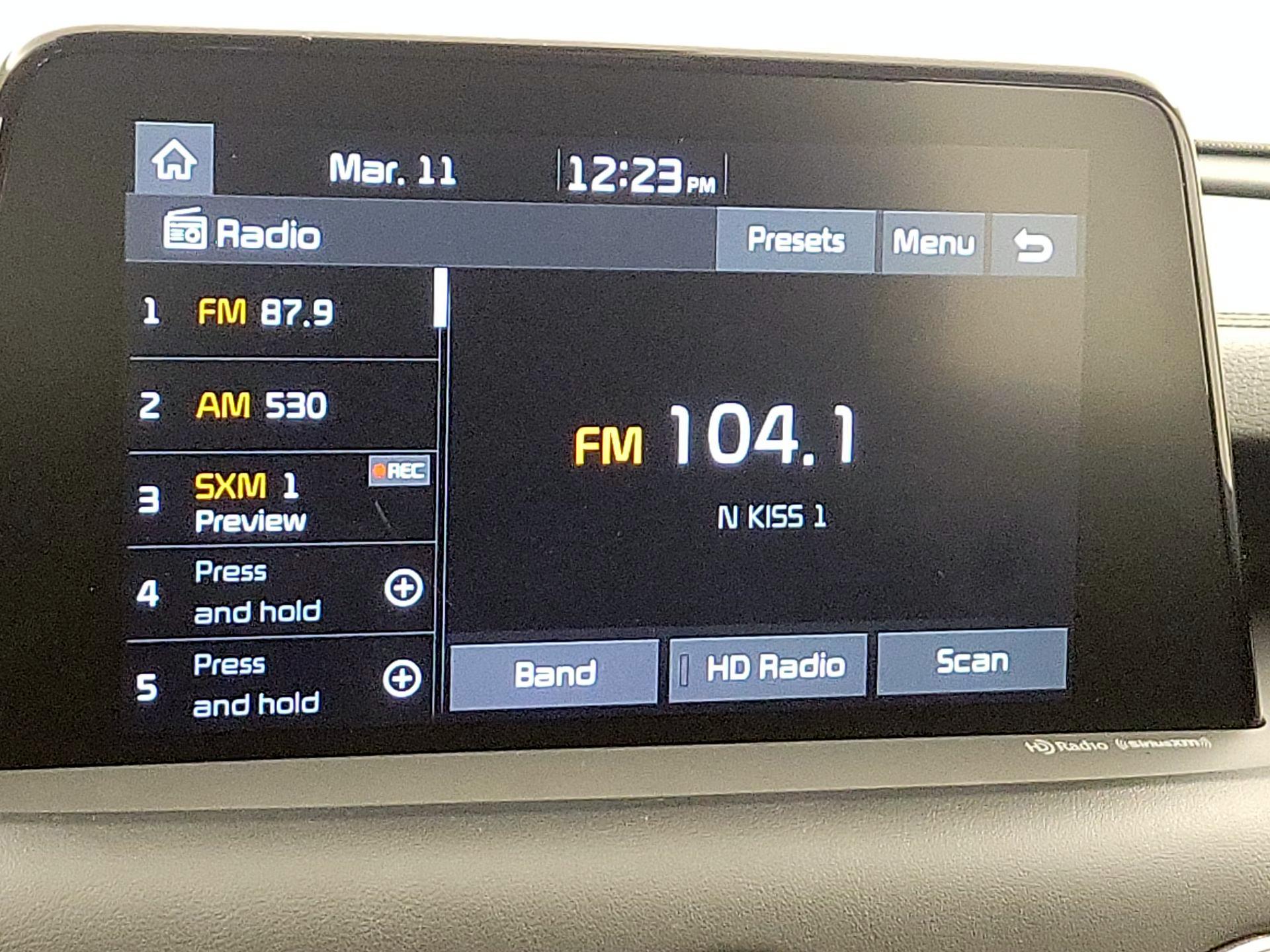 Thumbnail: 2018 Kia Stinger - 16