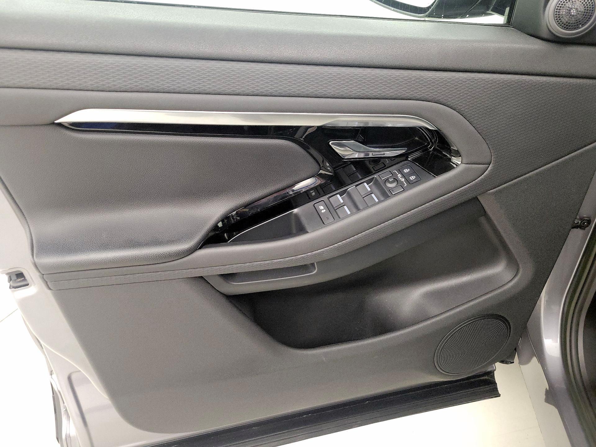 Thumbnail: 2023 Land Rover Range Rover Evoque - 12